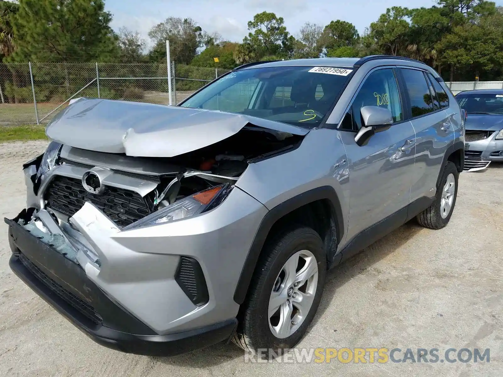 2 Photograph of a damaged car 2T3MWRFV5KW016362 TOYOTA RAV4 2019