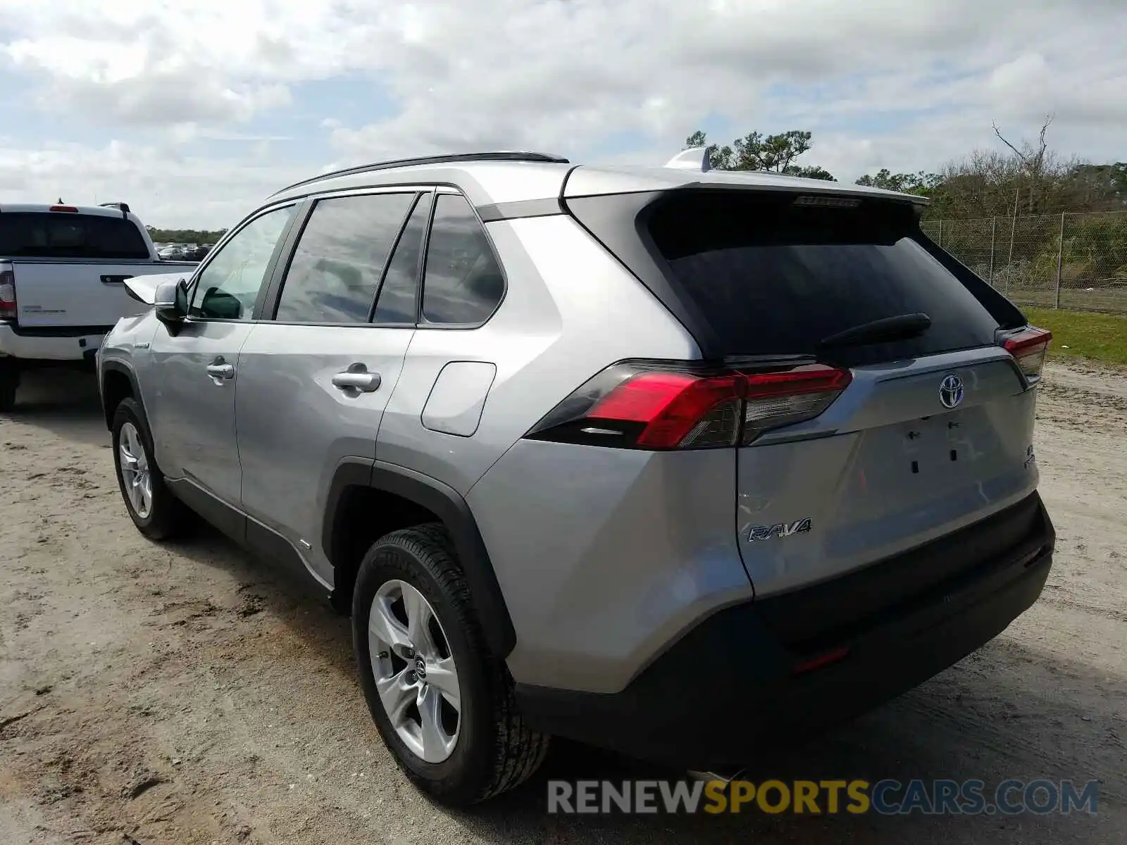 3 Photograph of a damaged car 2T3MWRFV5KW016362 TOYOTA RAV4 2019