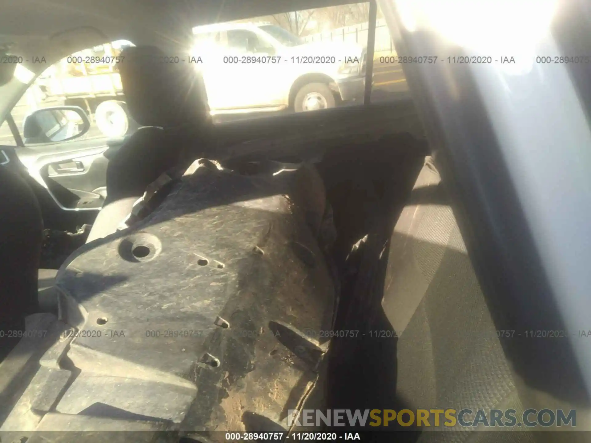 8 Photograph of a damaged car 2T3MWRFV5KW017446 TOYOTA RAV4 2019
