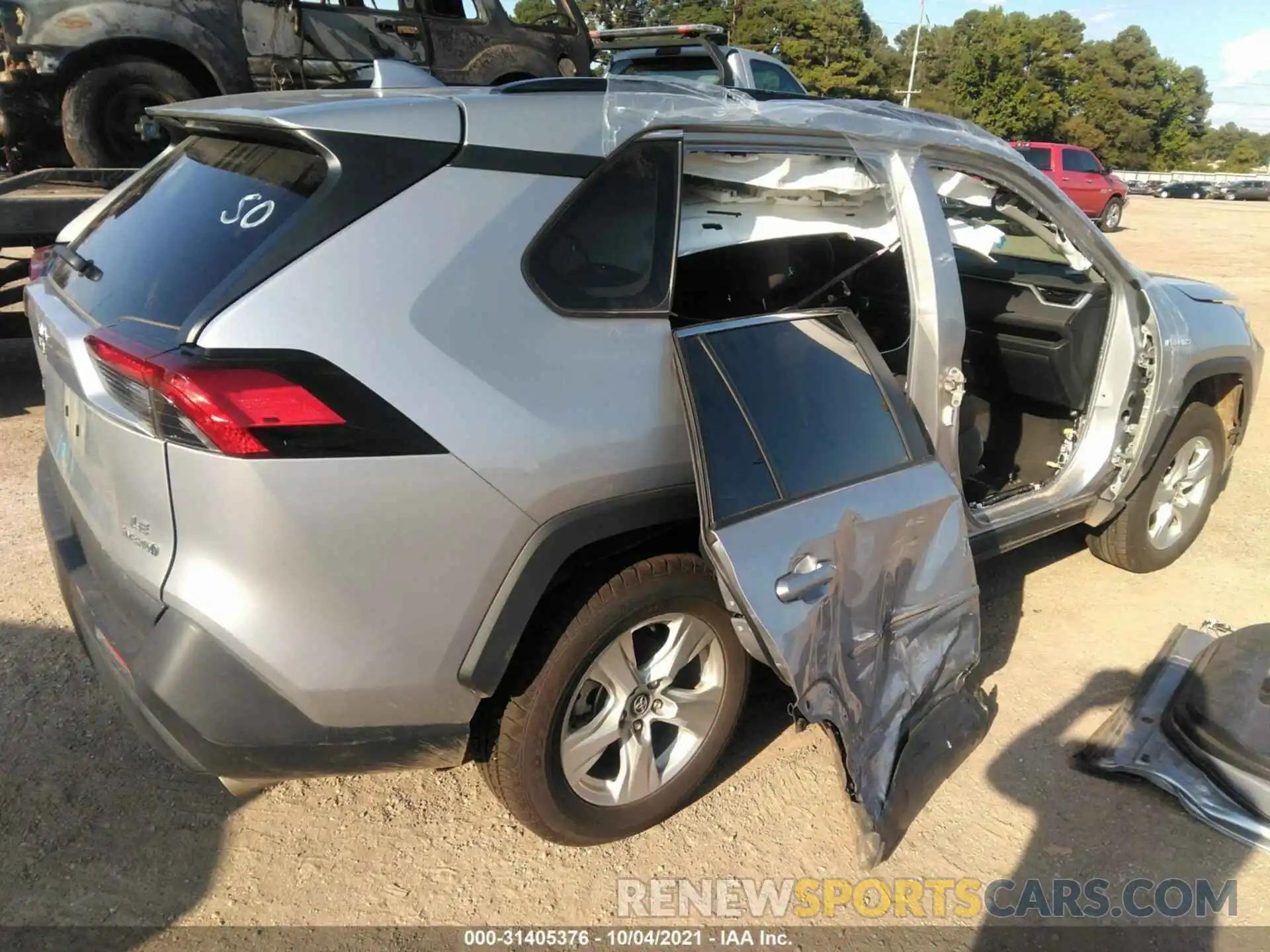 4 Photograph of a damaged car 2T3MWRFV5KW025787 TOYOTA RAV4 2019