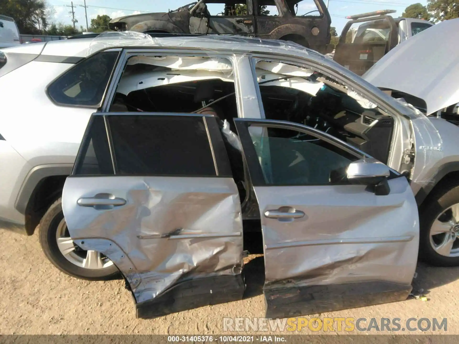 6 Photograph of a damaged car 2T3MWRFV5KW025787 TOYOTA RAV4 2019