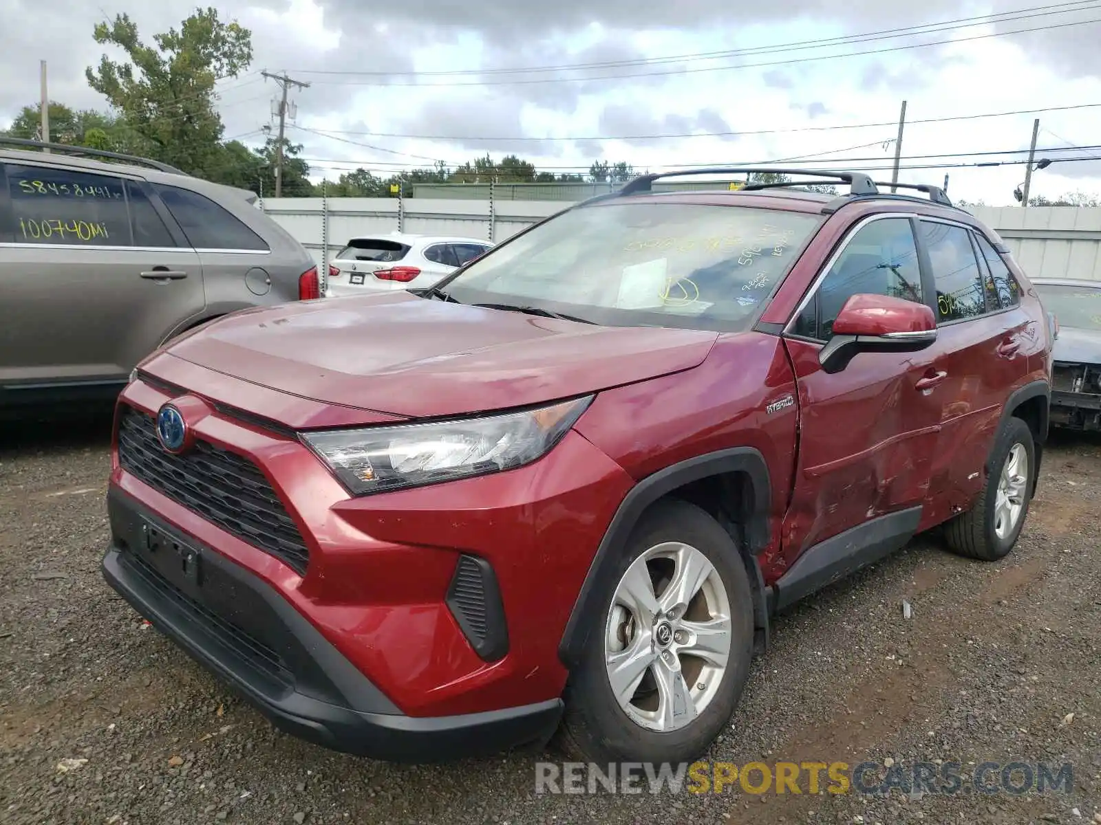 2 Photograph of a damaged car 2T3MWRFV5KW027846 TOYOTA RAV4 2019