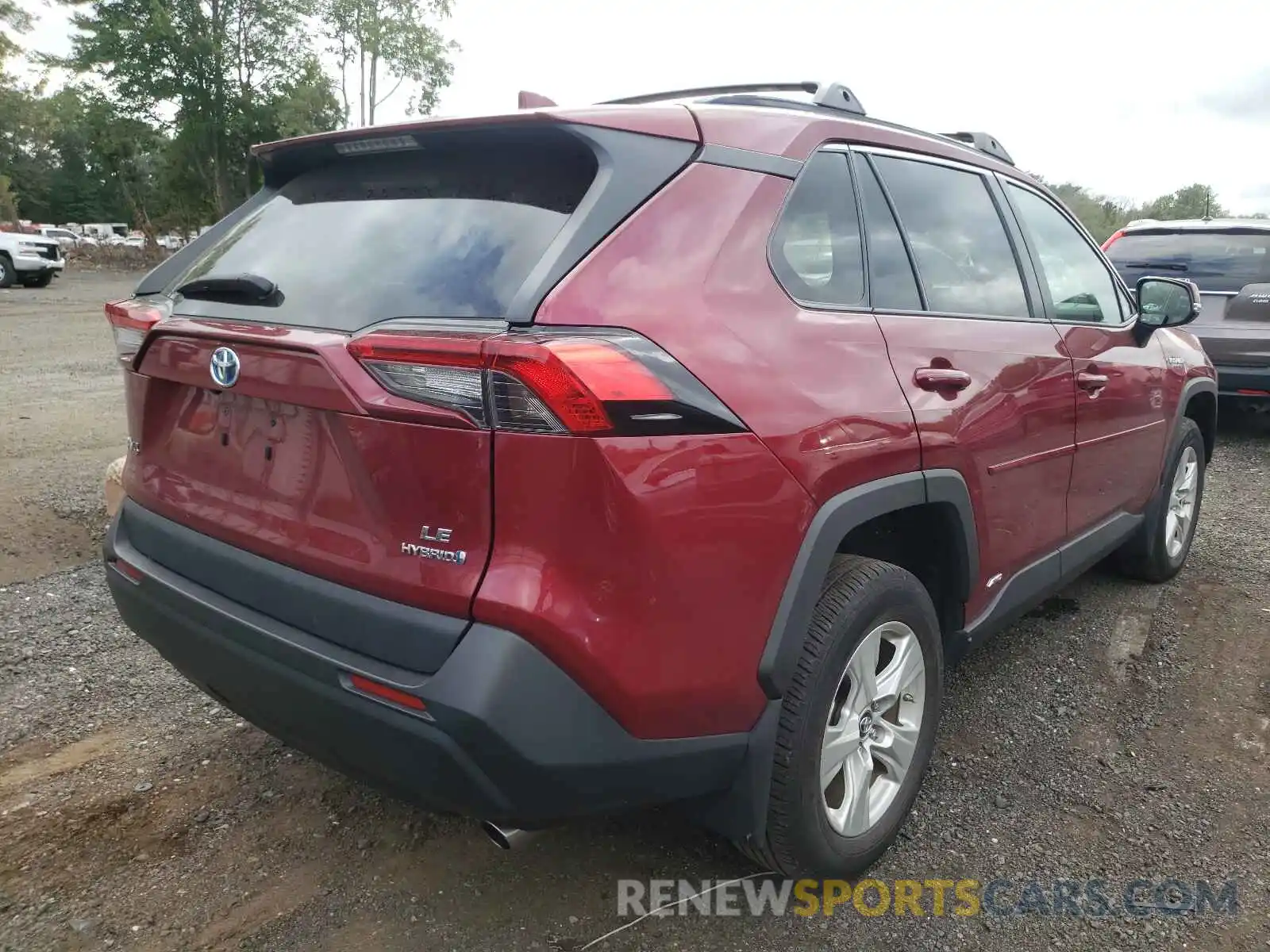 4 Photograph of a damaged car 2T3MWRFV5KW027846 TOYOTA RAV4 2019