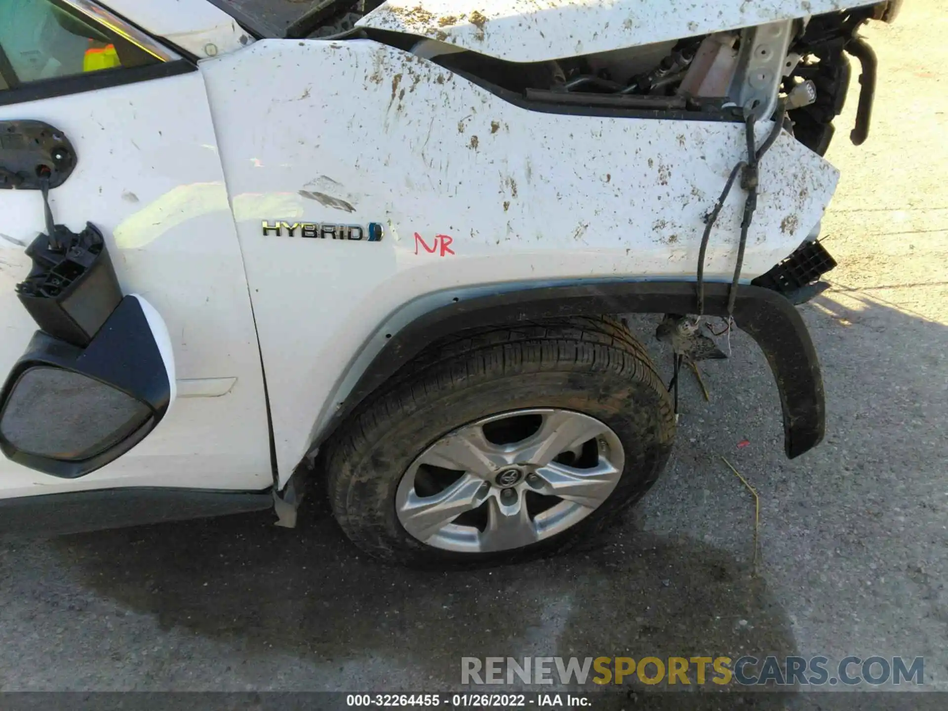 13 Photograph of a damaged car 2T3MWRFV5KW032769 TOYOTA RAV4 2019