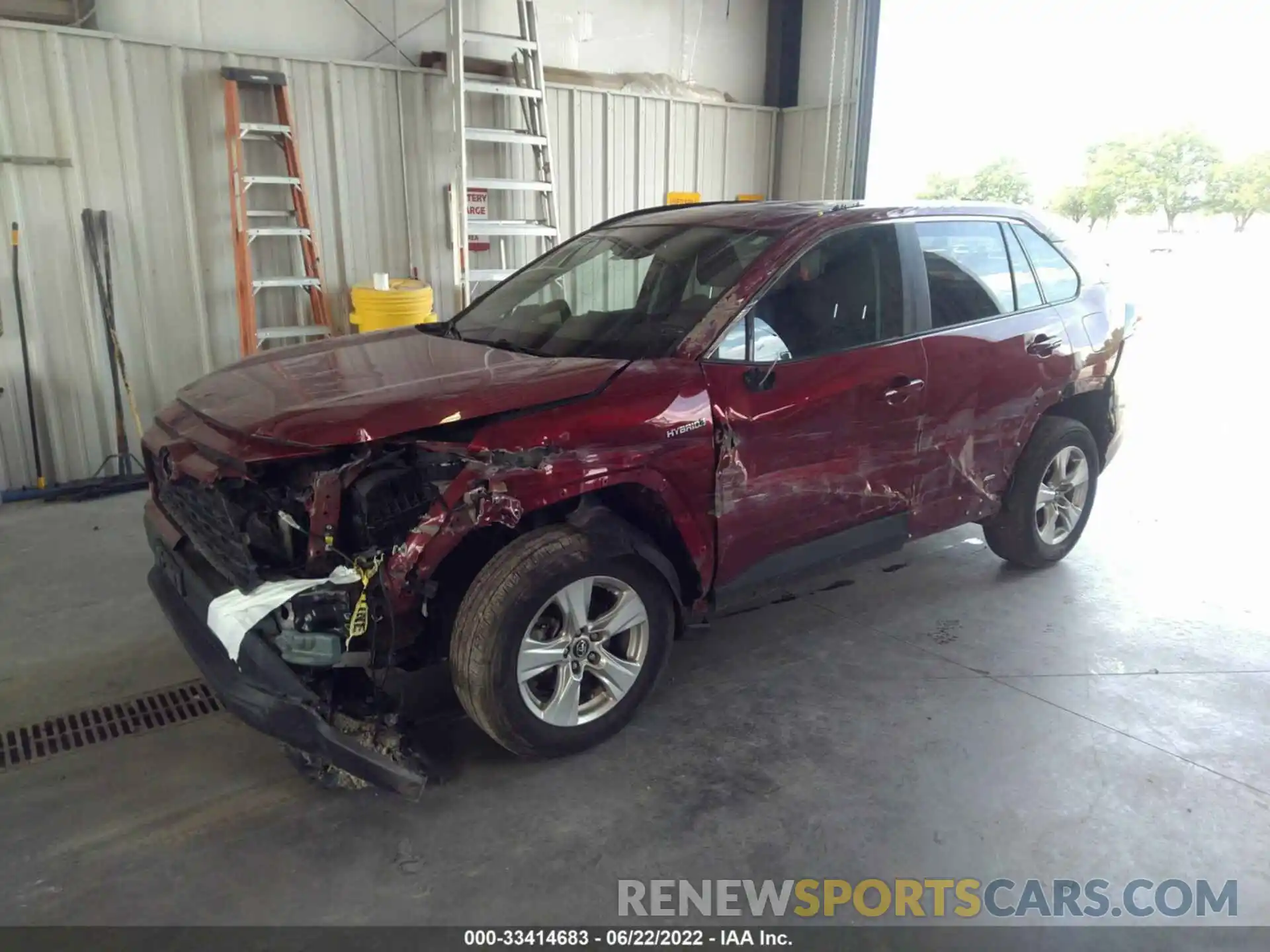 2 Photograph of a damaged car 2T3MWRFV5KW041035 TOYOTA RAV4 2019