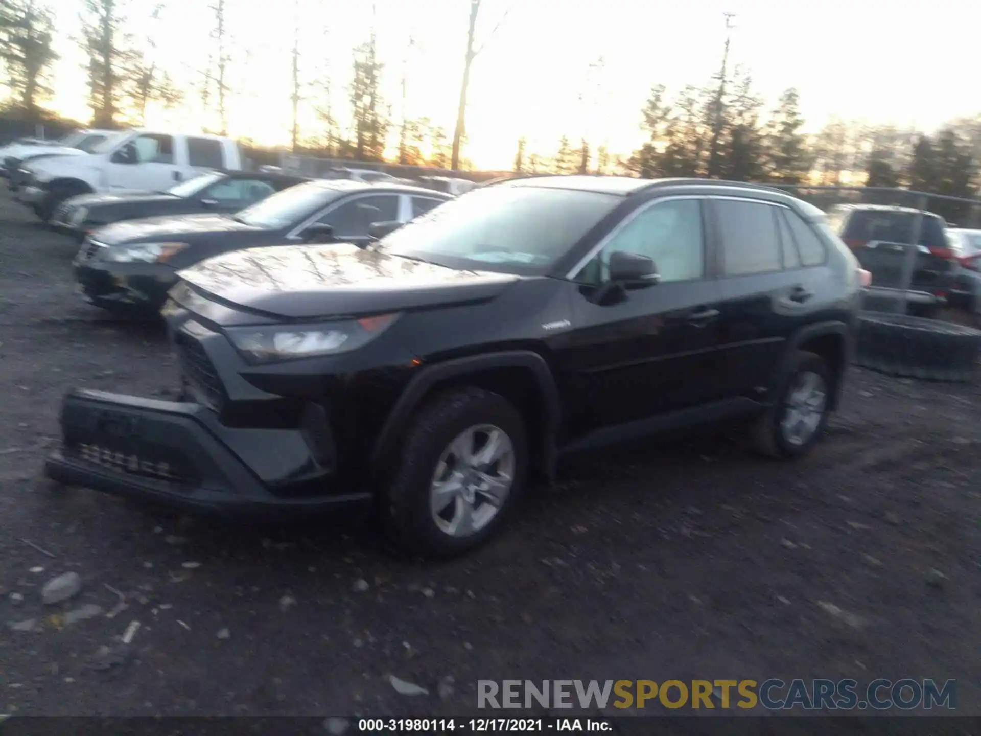 2 Photograph of a damaged car 2T3MWRFV6KW008481 TOYOTA RAV4 2019