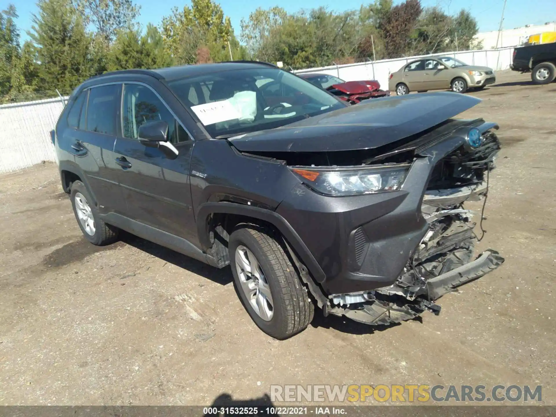 1 Photograph of a damaged car 2T3MWRFV6KW025233 TOYOTA RAV4 2019