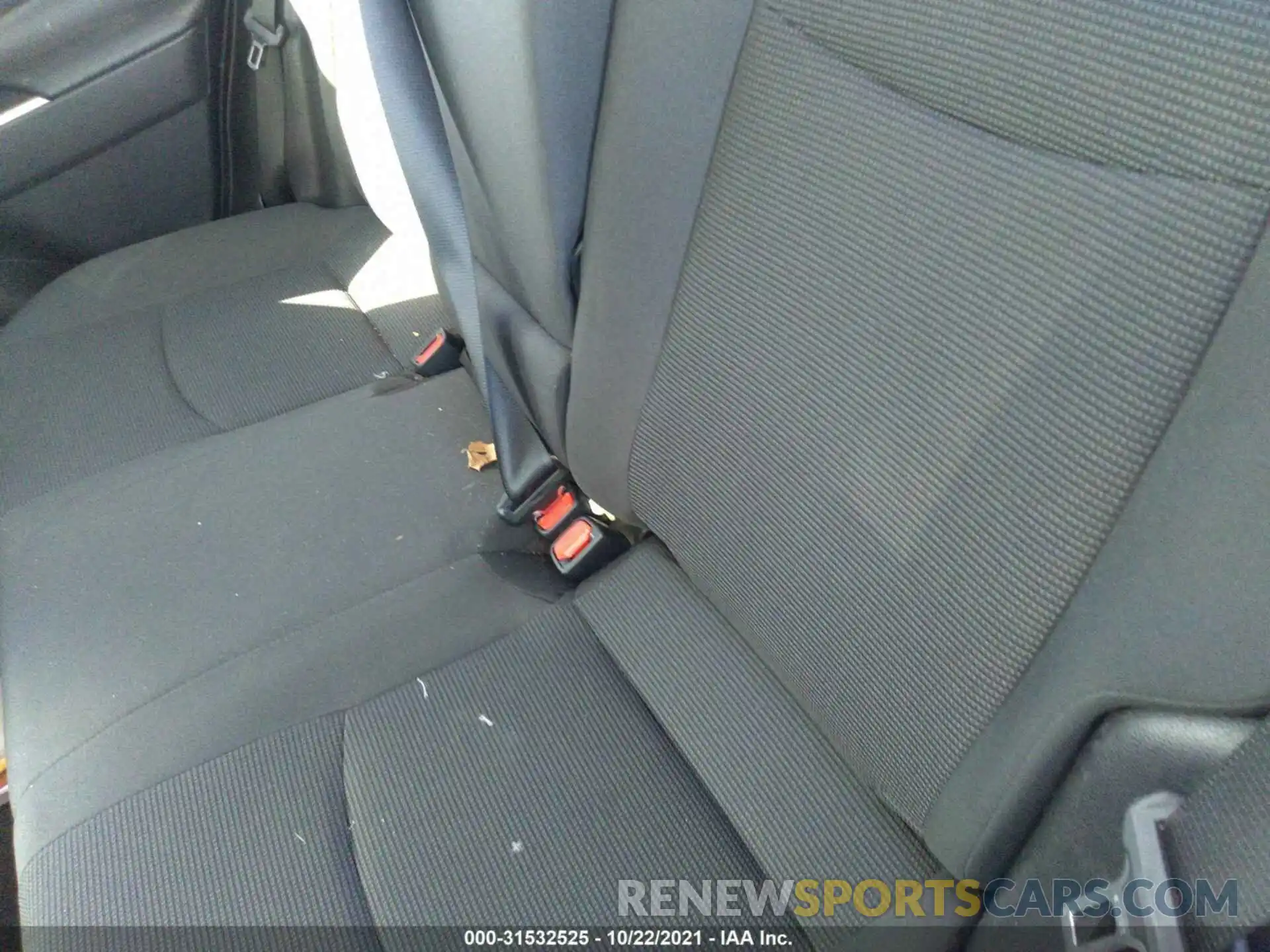 8 Photograph of a damaged car 2T3MWRFV6KW025233 TOYOTA RAV4 2019