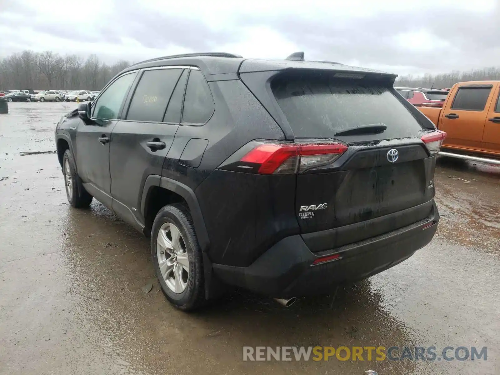 3 Photograph of a damaged car 2T3MWRFV6KW028018 TOYOTA RAV4 2019