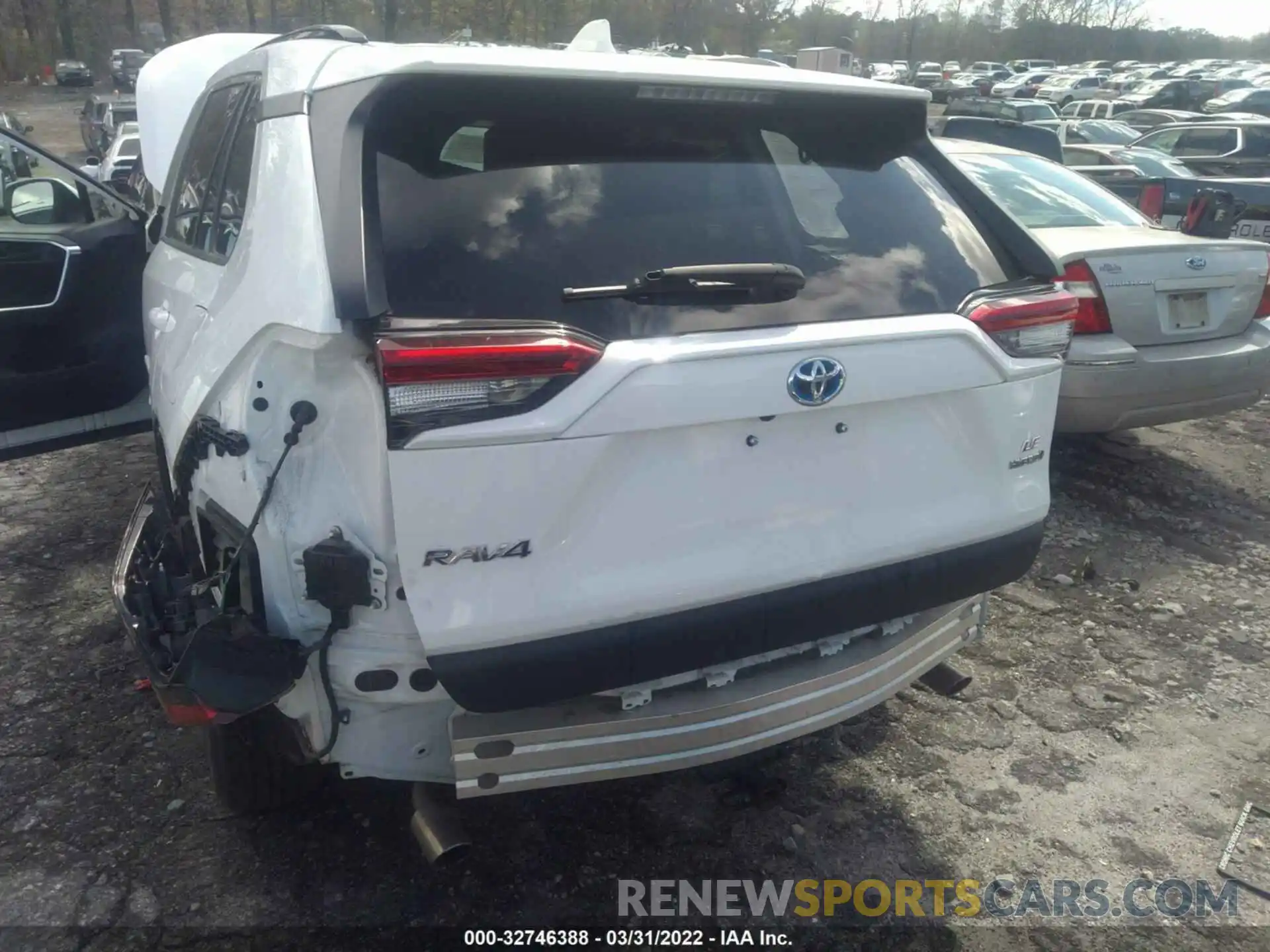 6 Photograph of a damaged car 2T3MWRFV6KW032263 TOYOTA RAV4 2019