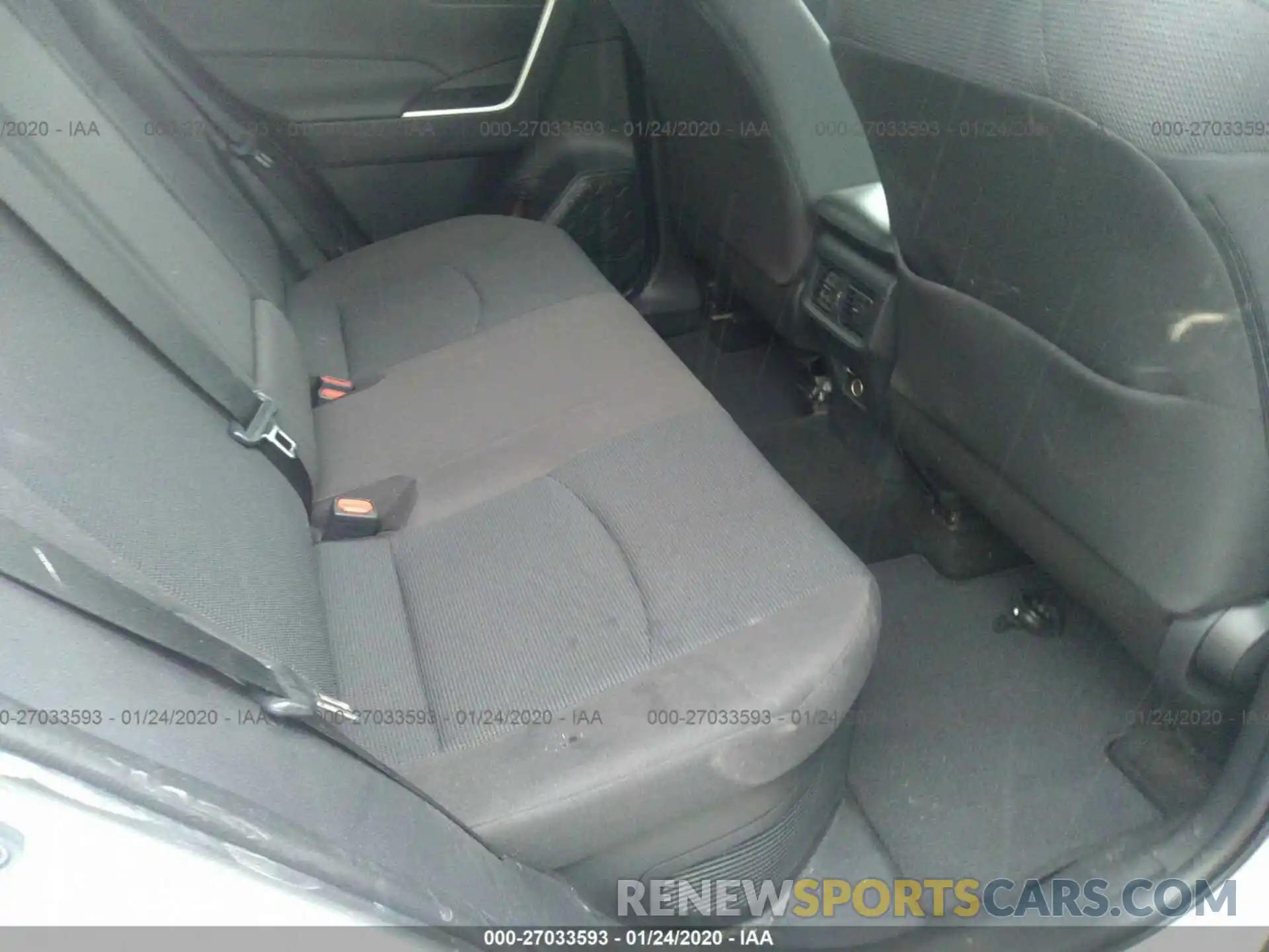 8 Photograph of a damaged car 2T3MWRFV6KW033784 TOYOTA RAV4 2019