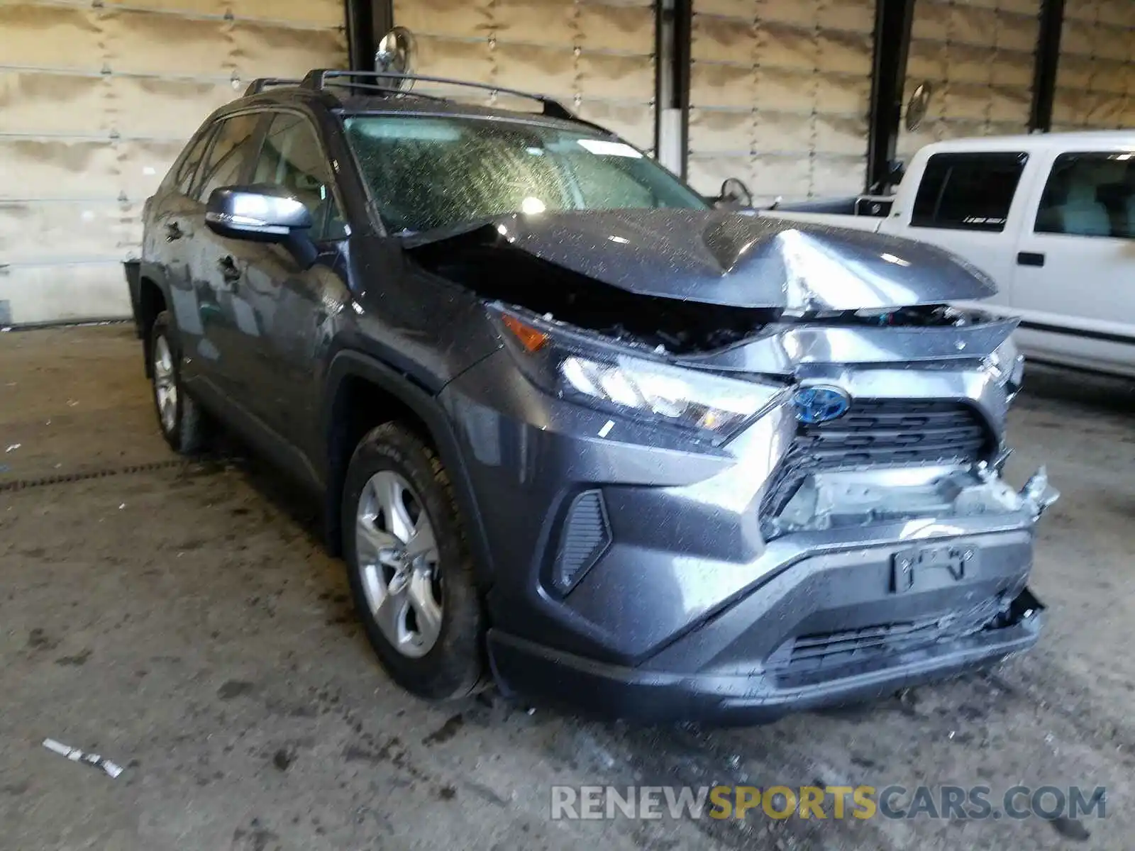 1 Photograph of a damaged car 2T3MWRFV6KW036779 TOYOTA RAV4 2019