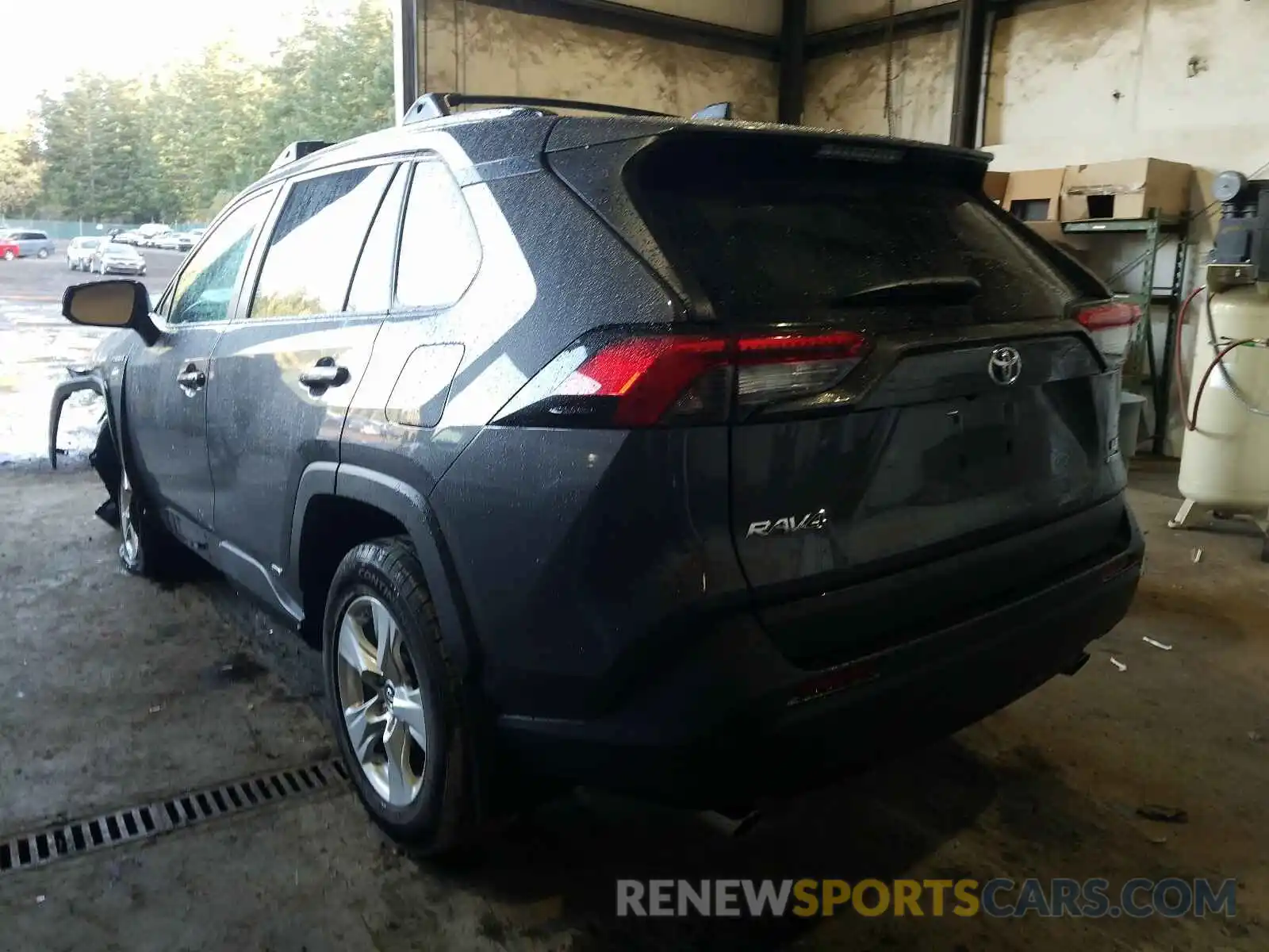 3 Photograph of a damaged car 2T3MWRFV6KW036779 TOYOTA RAV4 2019