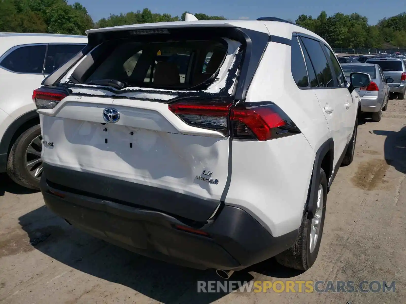 4 Photograph of a damaged car 2T3MWRFV7KW009610 TOYOTA RAV4 2019