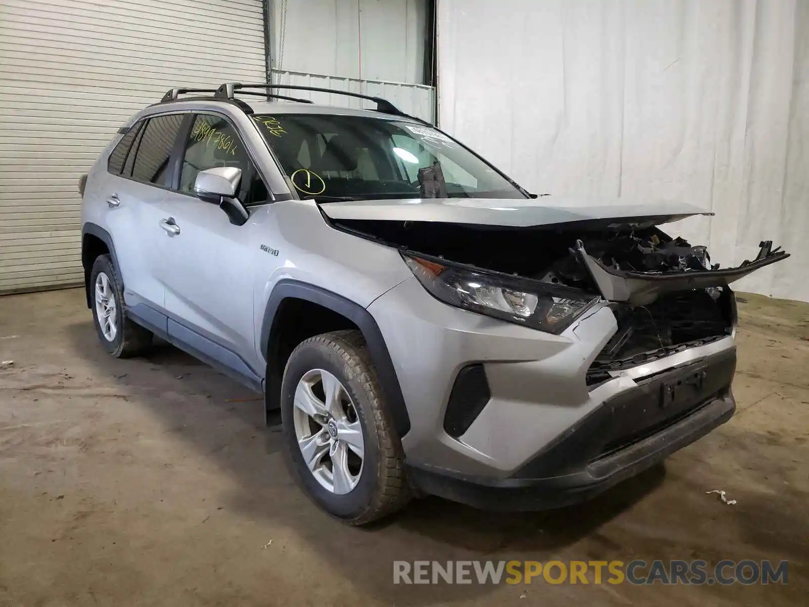 1 Photograph of a damaged car 2T3MWRFV7KW016752 TOYOTA RAV4 2019