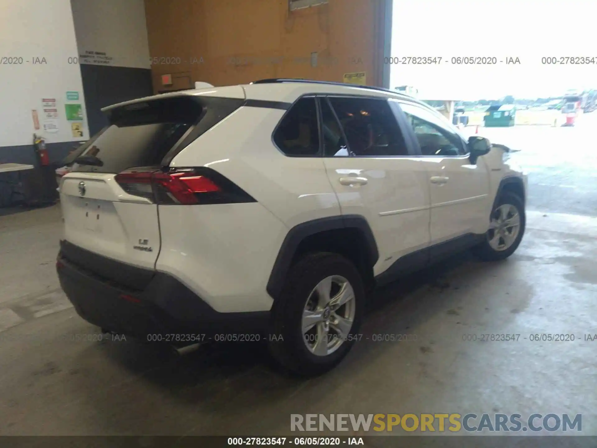 4 Photograph of a damaged car 2T3MWRFV7KW024429 TOYOTA RAV4 2019