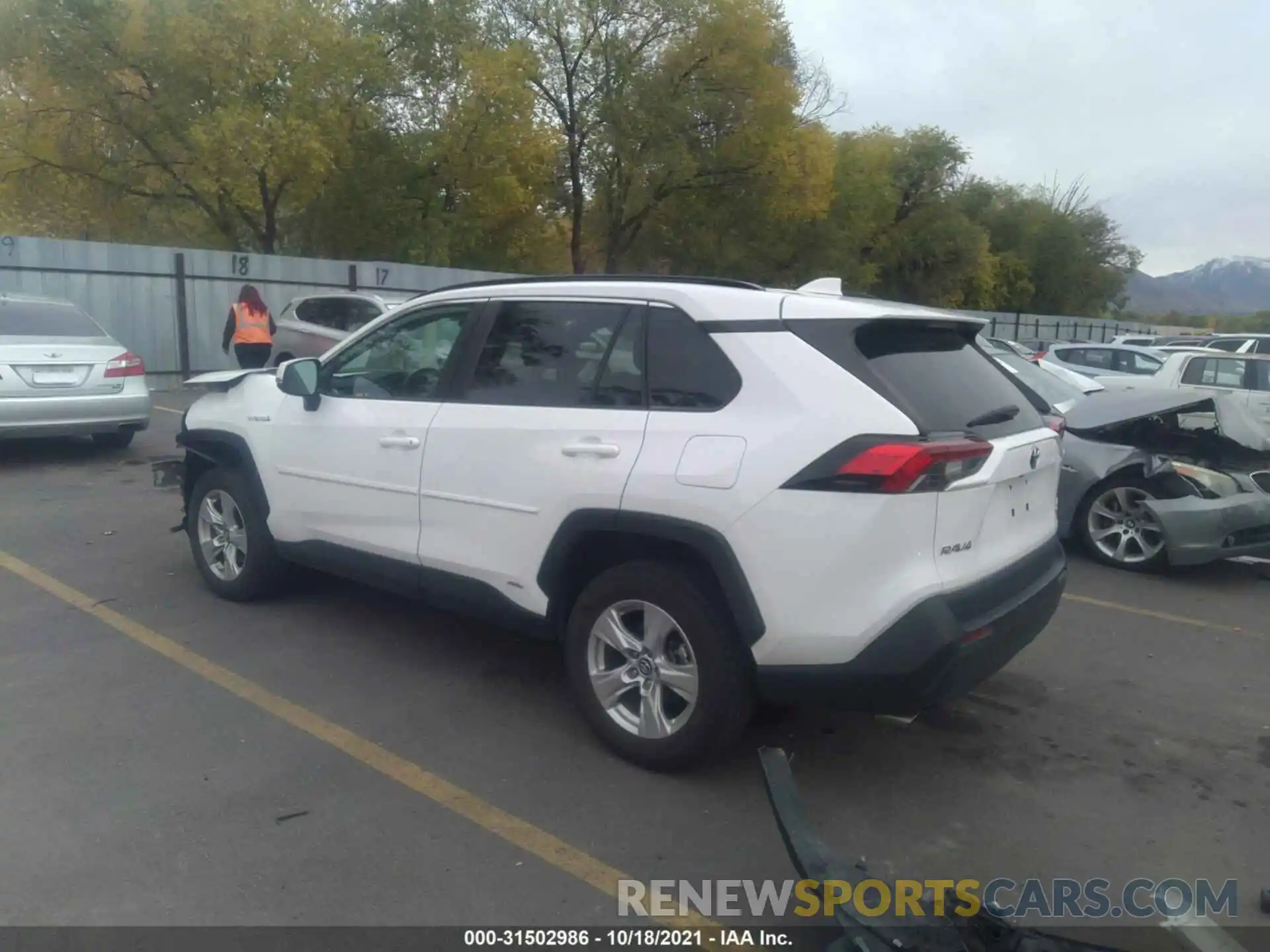 3 Photograph of a damaged car 2T3MWRFV7KW024995 TOYOTA RAV4 2019