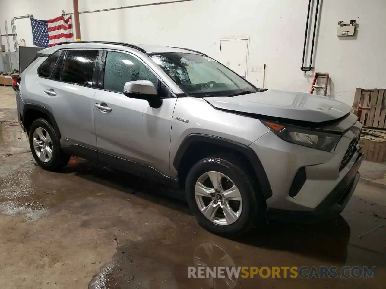 4 Photograph of a damaged car 2T3MWRFV7KW026049 TOYOTA RAV4 2019