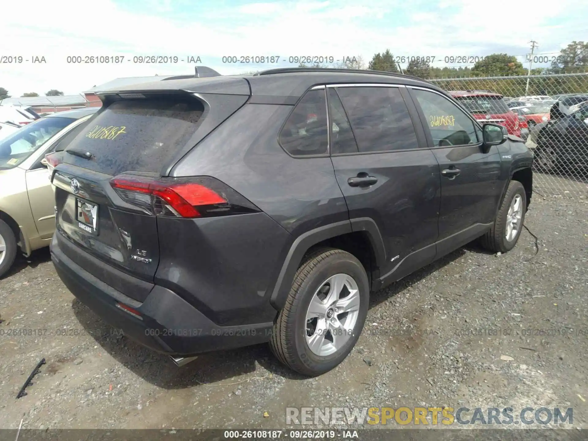 4 Photograph of a damaged car 2T3MWRFV7KW033180 TOYOTA RAV4 2019