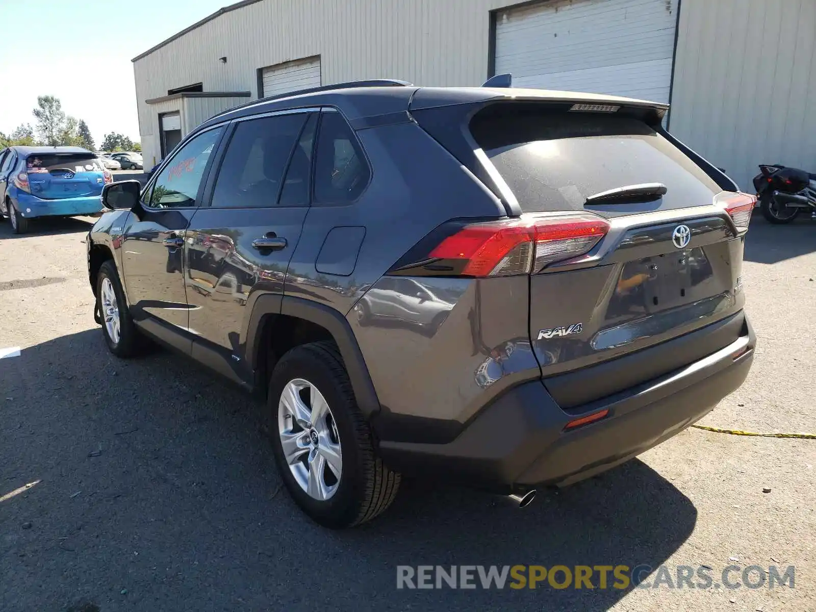 3 Photograph of a damaged car 2T3MWRFV7KW037519 TOYOTA RAV4 2019