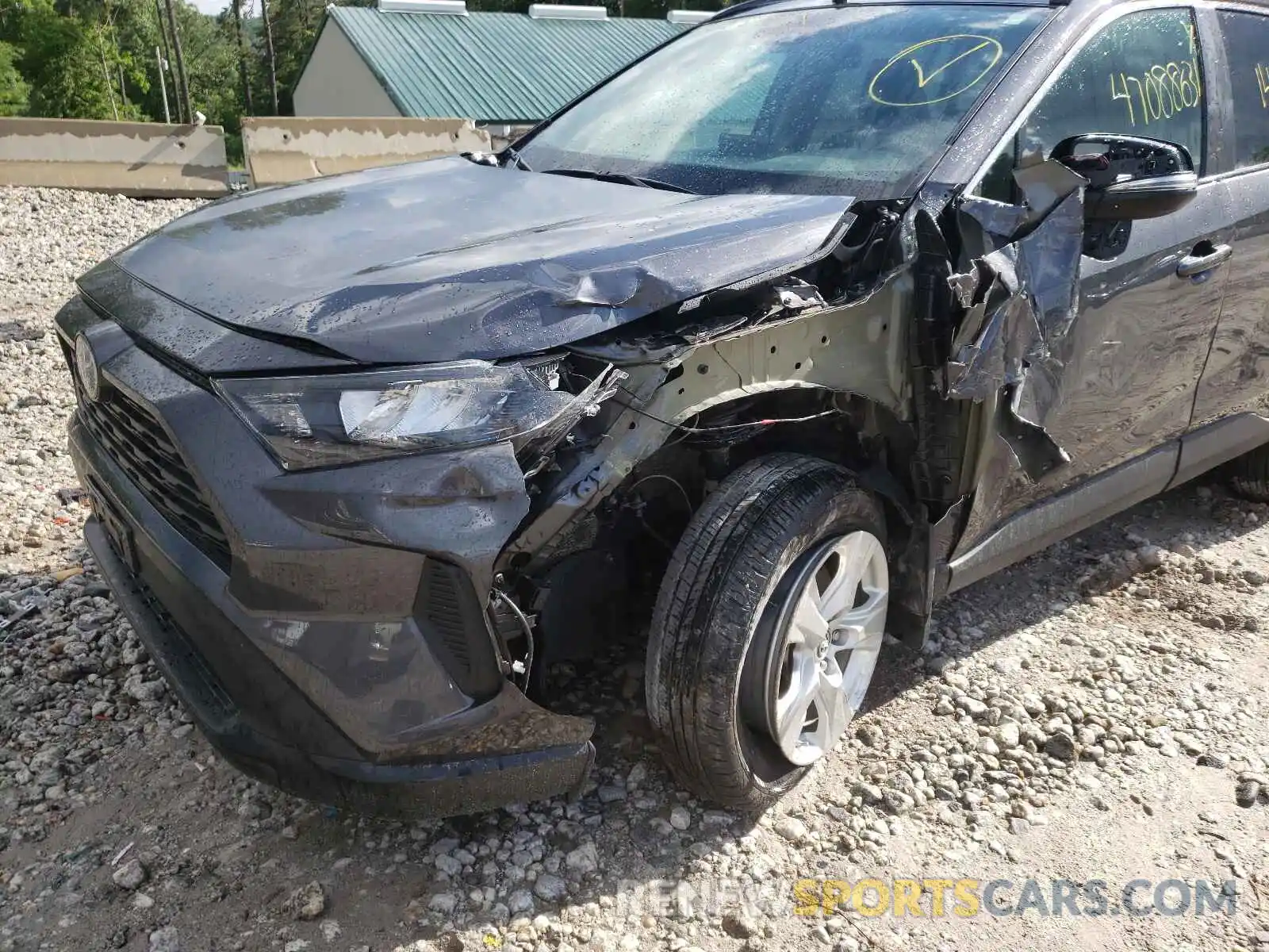 9 Photograph of a damaged car 2T3MWRFV7KW038458 TOYOTA RAV4 2019