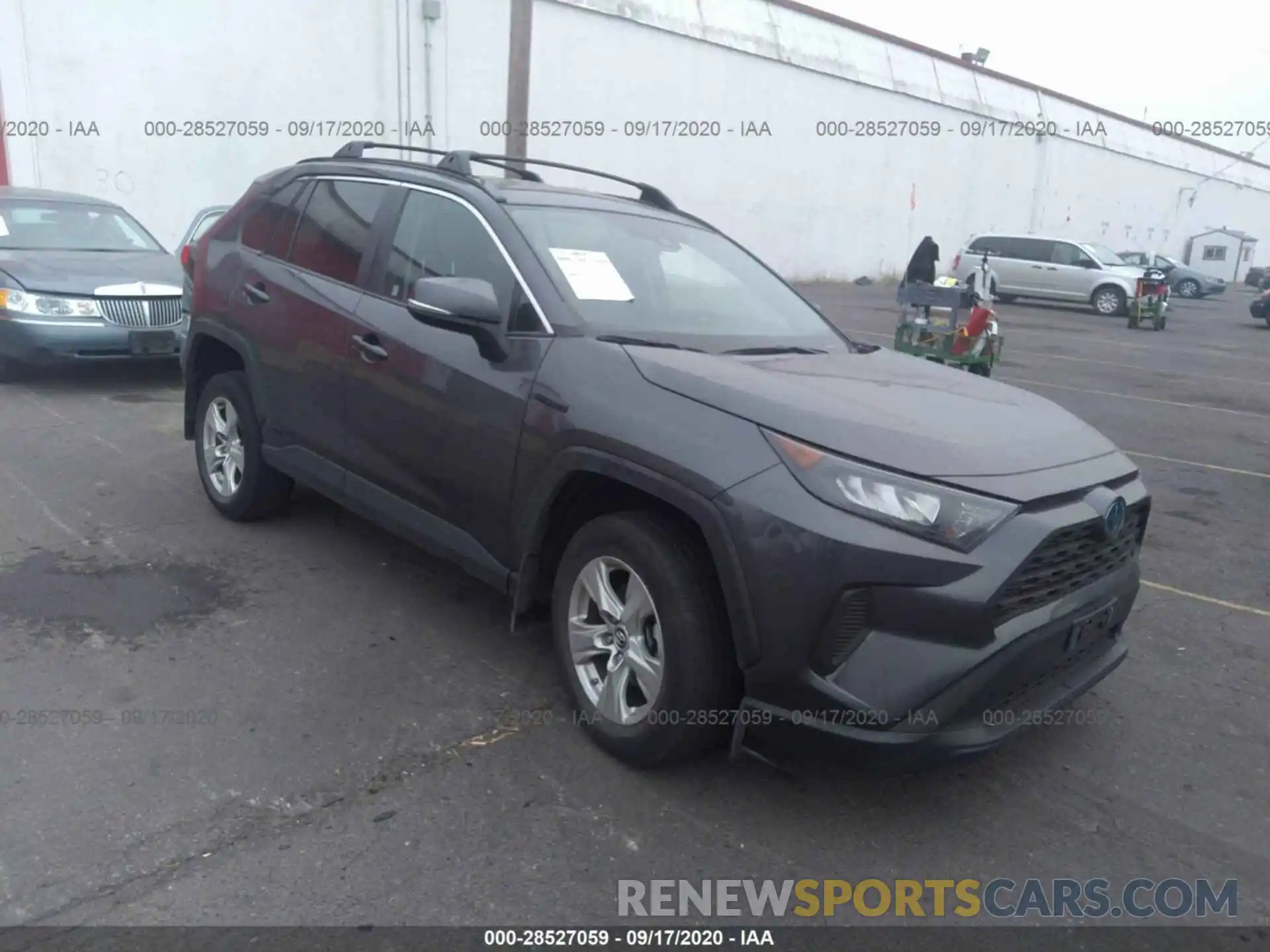 1 Photograph of a damaged car 2T3MWRFV7KW043403 TOYOTA RAV4 2019