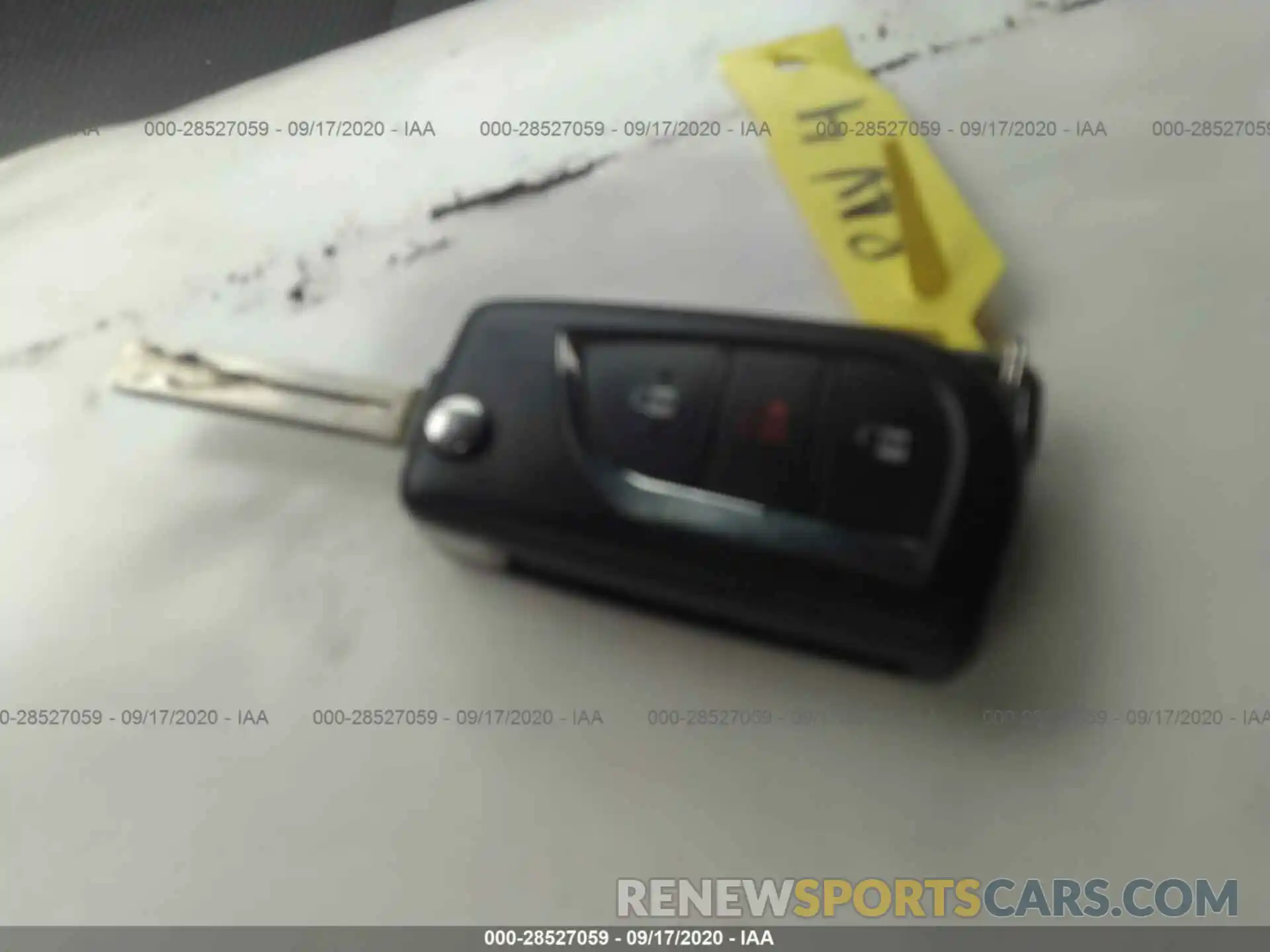 11 Photograph of a damaged car 2T3MWRFV7KW043403 TOYOTA RAV4 2019