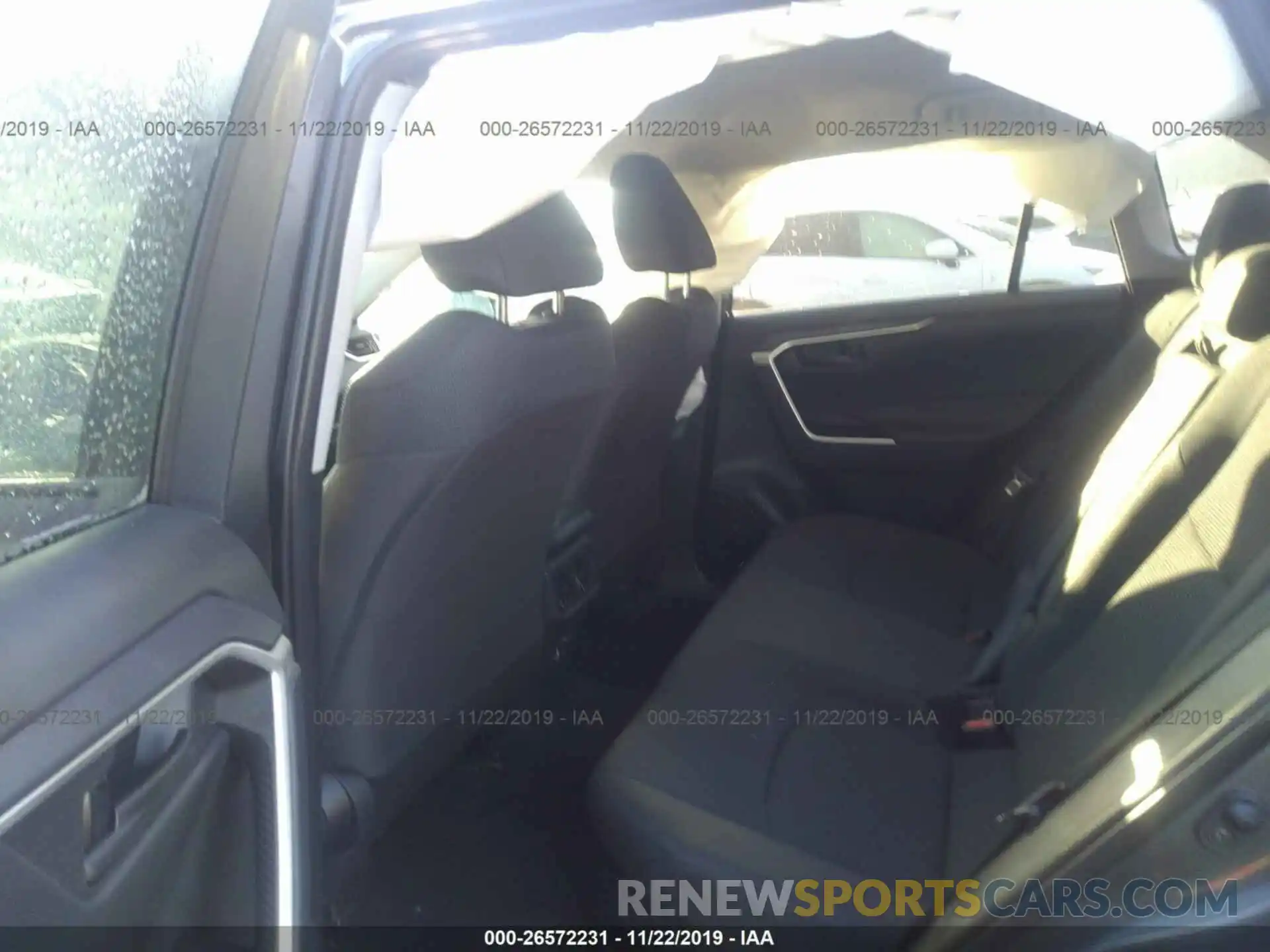 8 Photograph of a damaged car 2T3MWRFV7KW045006 TOYOTA RAV4 2019