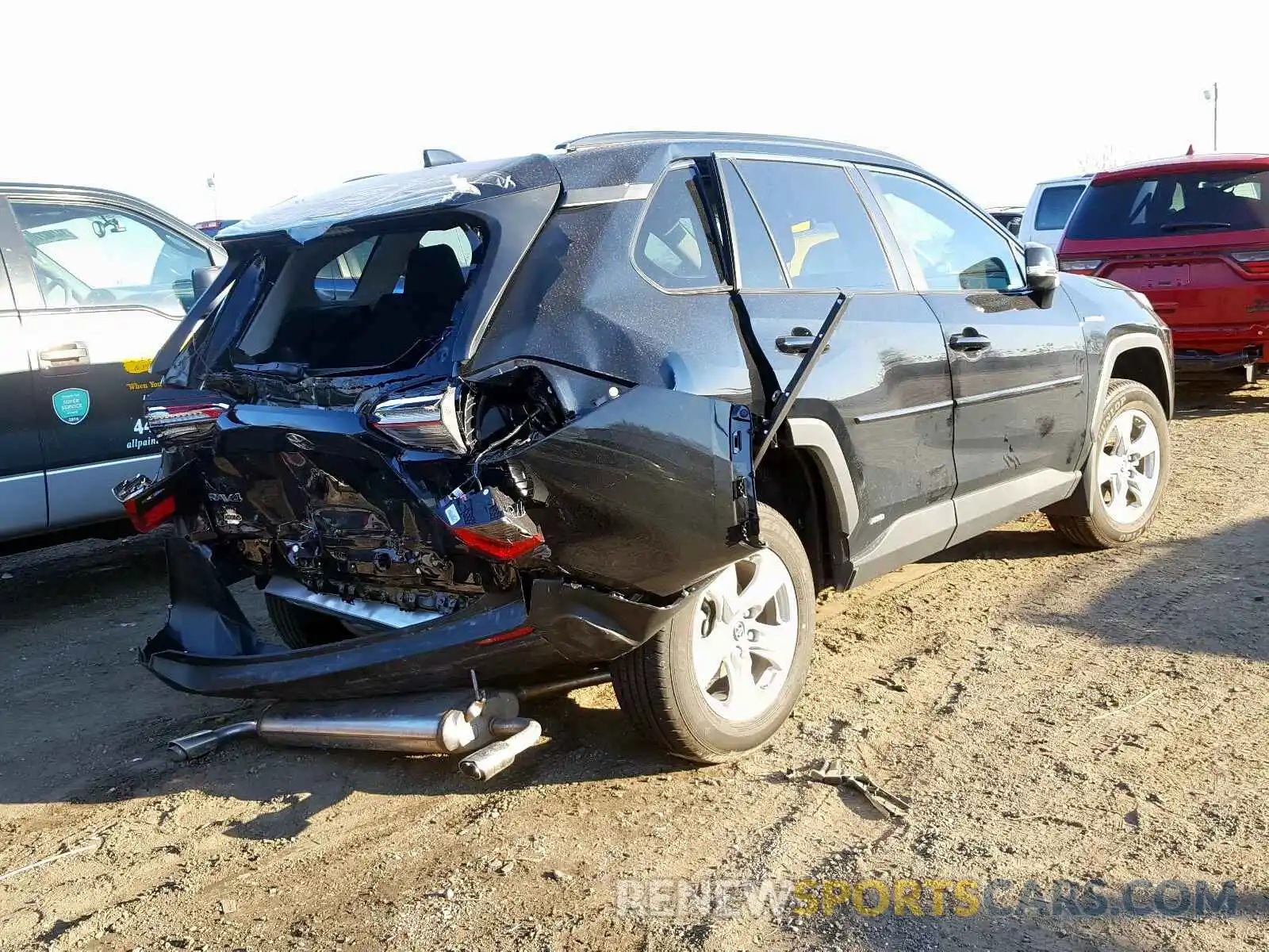 4 Photograph of a damaged car 2T3MWRFV7KW046270 TOYOTA RAV4 2019