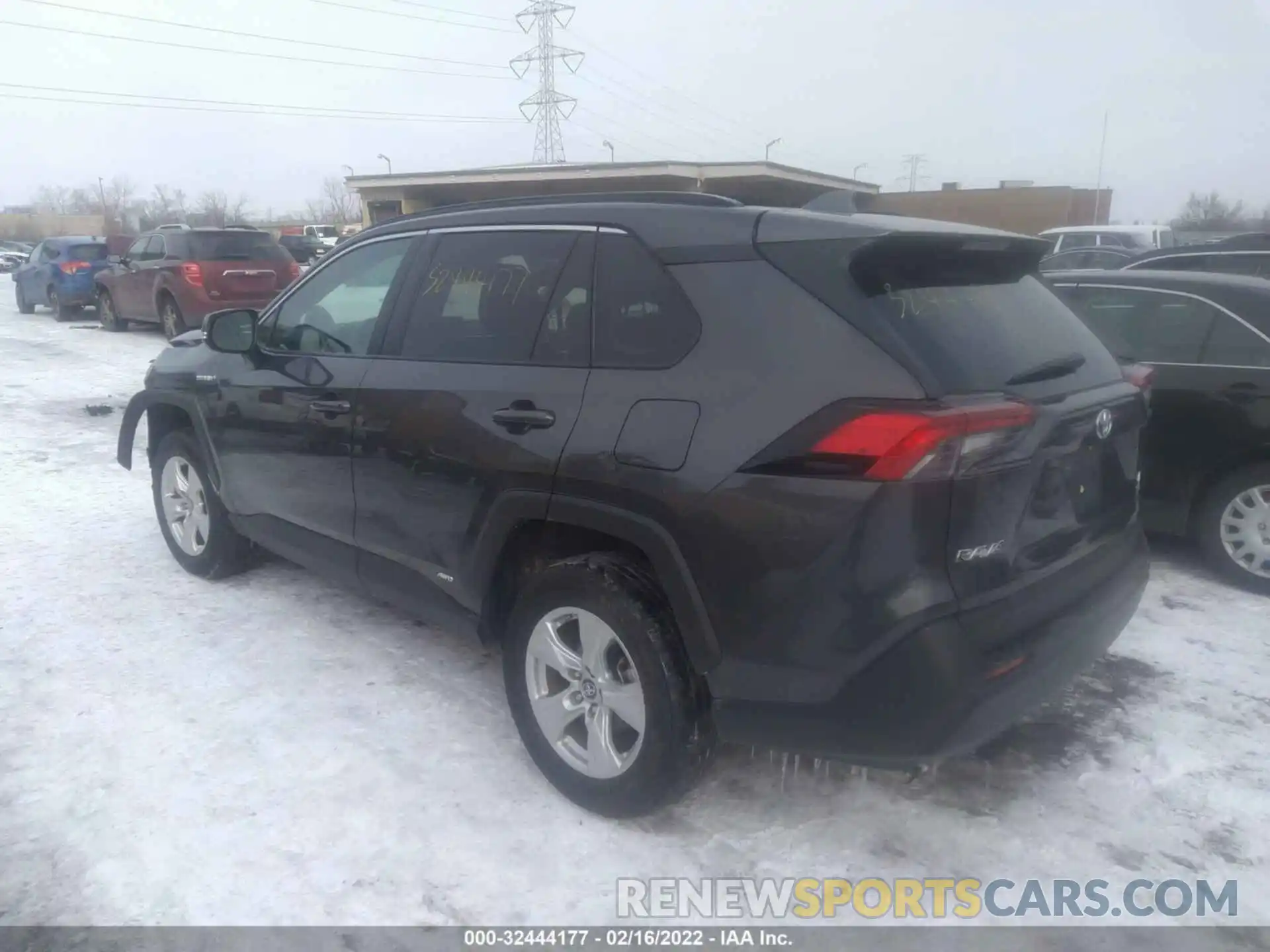 3 Photograph of a damaged car 2T3MWRFV8KW004450 TOYOTA RAV4 2019