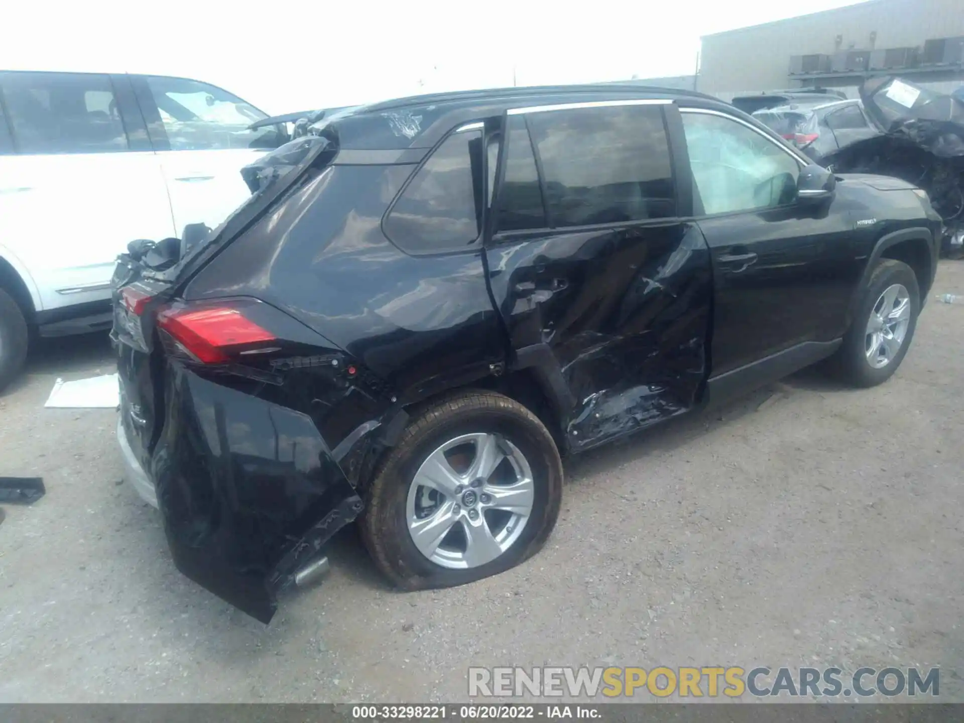 4 Photograph of a damaged car 2T3MWRFV8KW027422 TOYOTA RAV4 2019