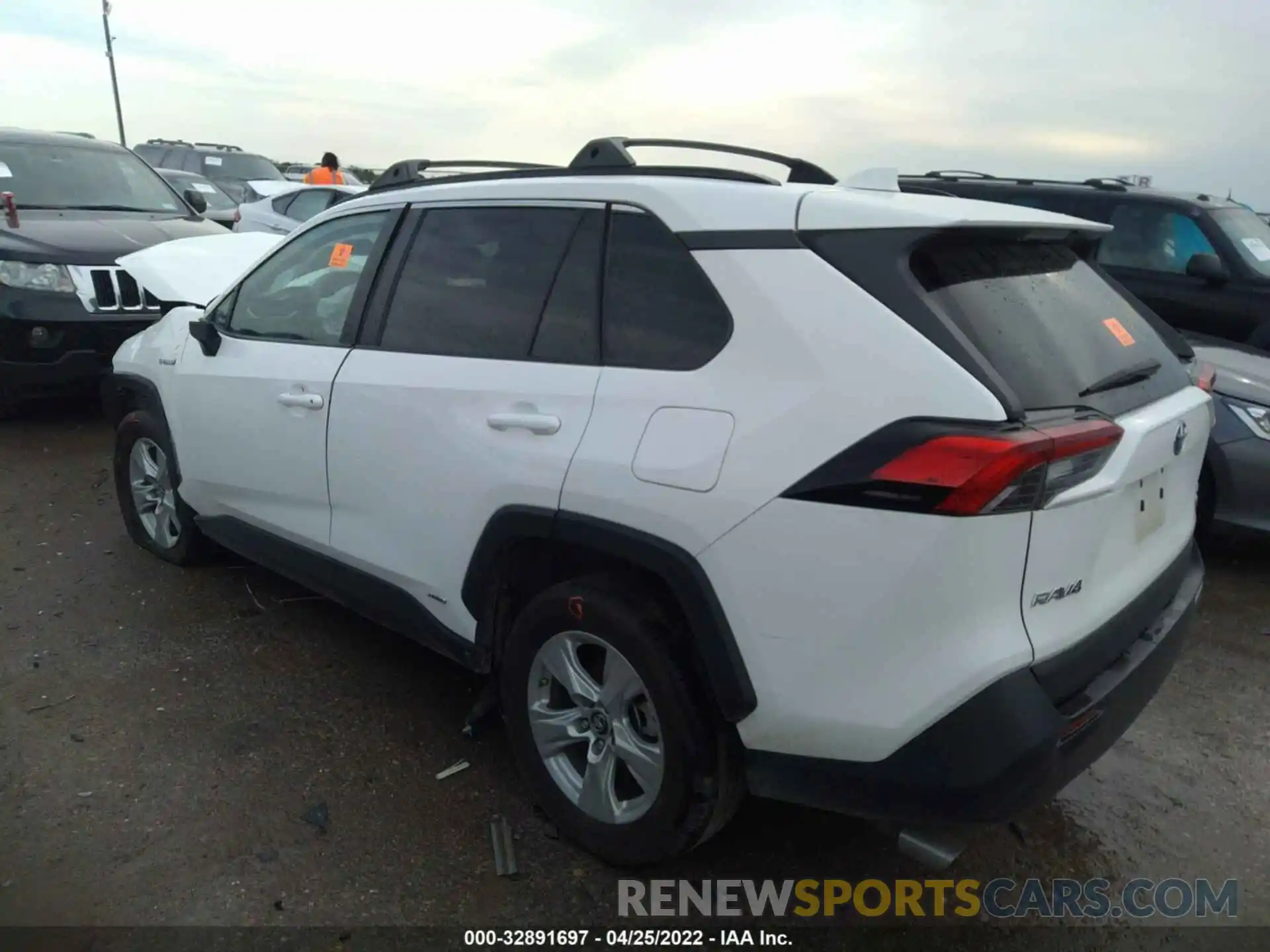 3 Фотография поврежденного автомобиля 2T3MWRFV8KW034984 TOYOTA RAV4 2019