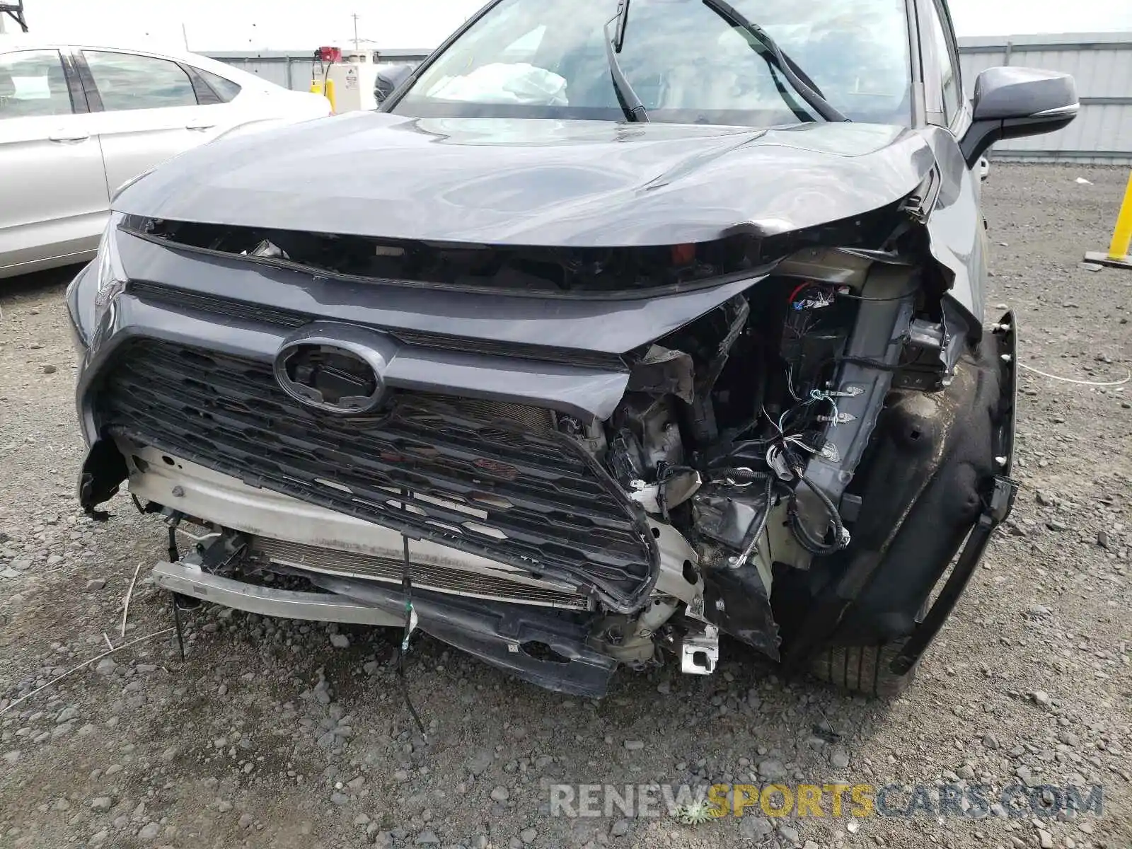 9 Photograph of a damaged car 2T3MWRFV8KW035892 TOYOTA RAV4 2019