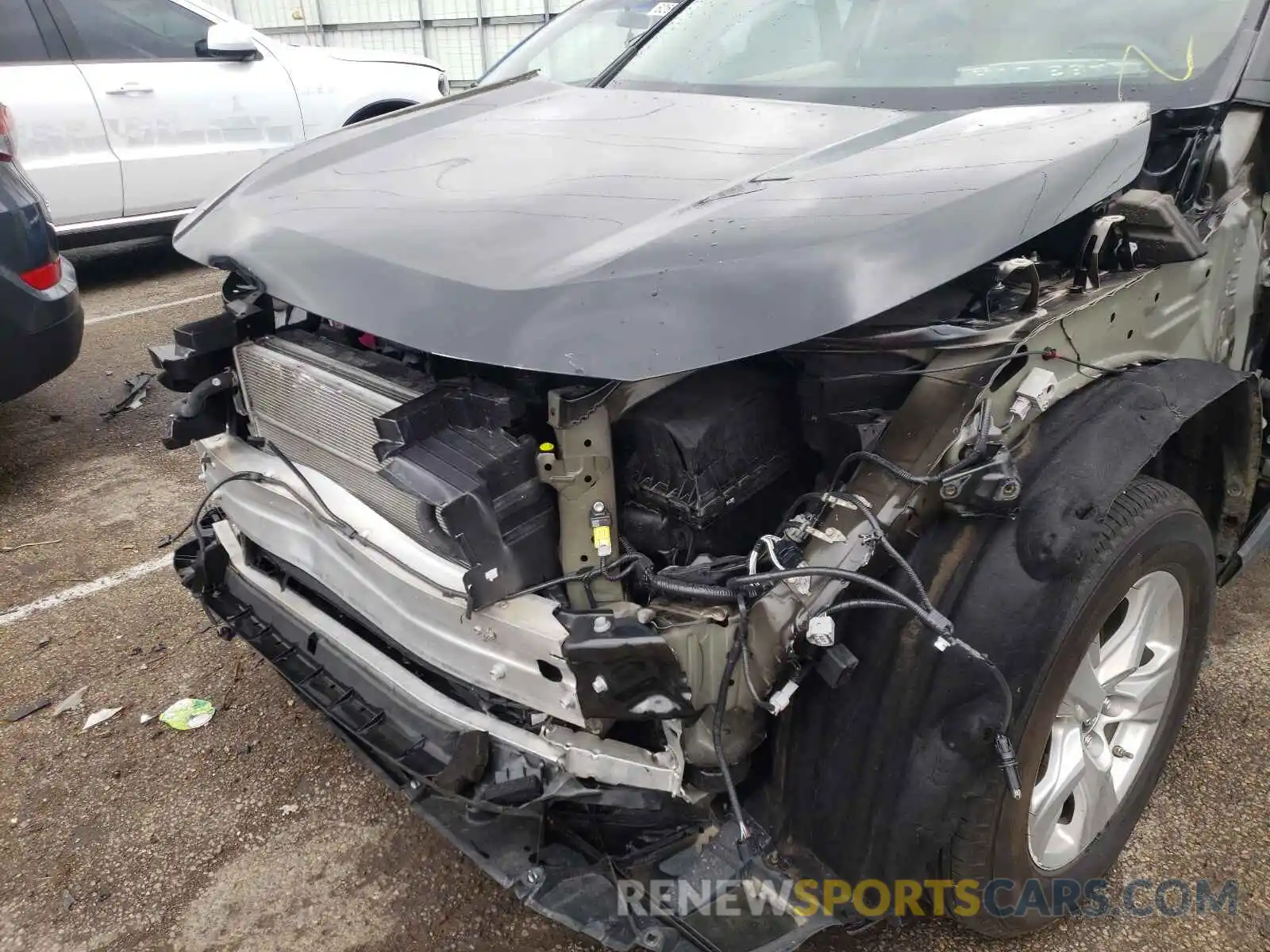 9 Photograph of a damaged car 2T3MWRFV9KW002562 TOYOTA RAV4 2019