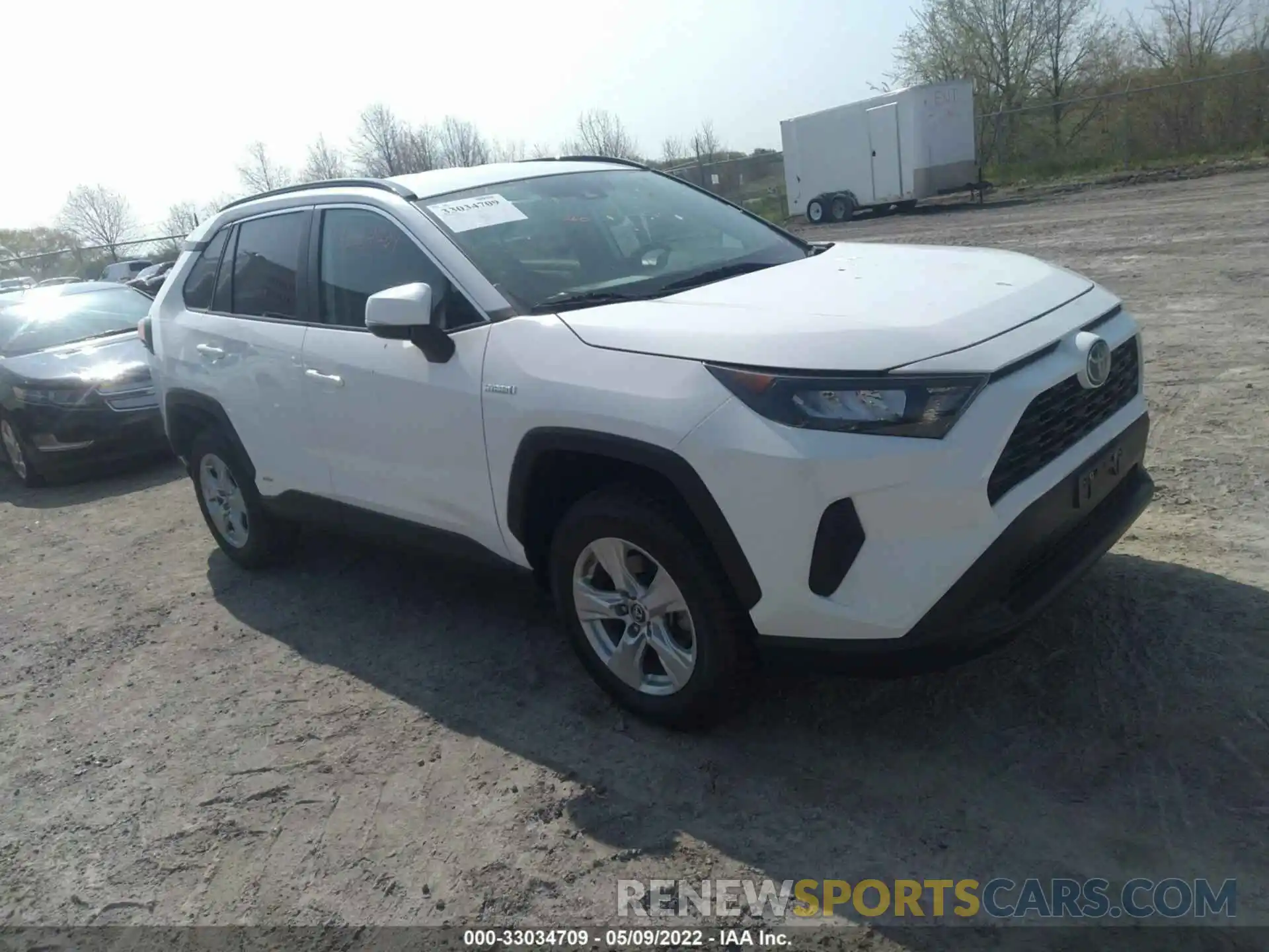 1 Photograph of a damaged car 2T3MWRFV9KW003887 TOYOTA RAV4 2019