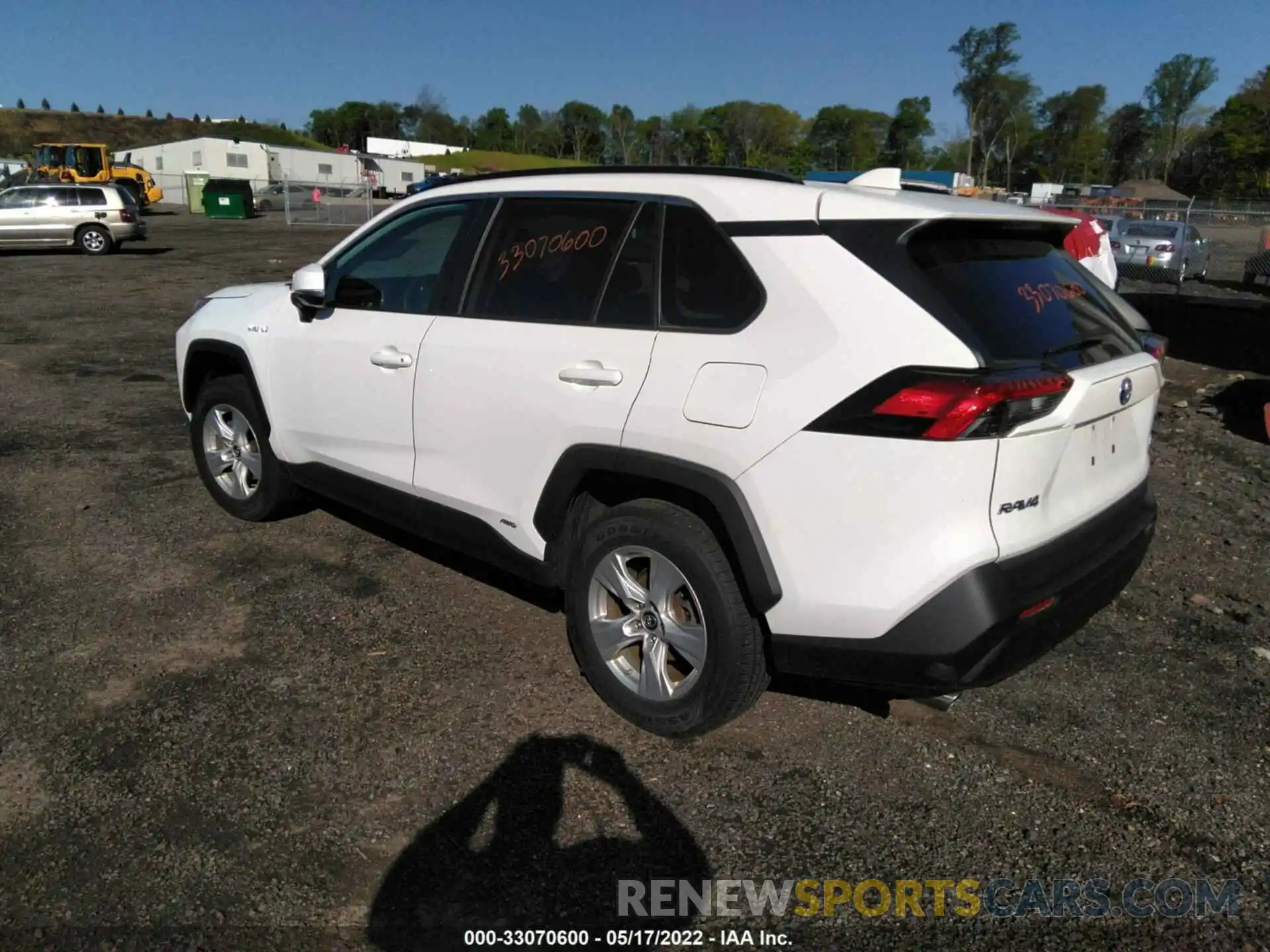 3 Photograph of a damaged car 2T3MWRFV9KW003937 TOYOTA RAV4 2019