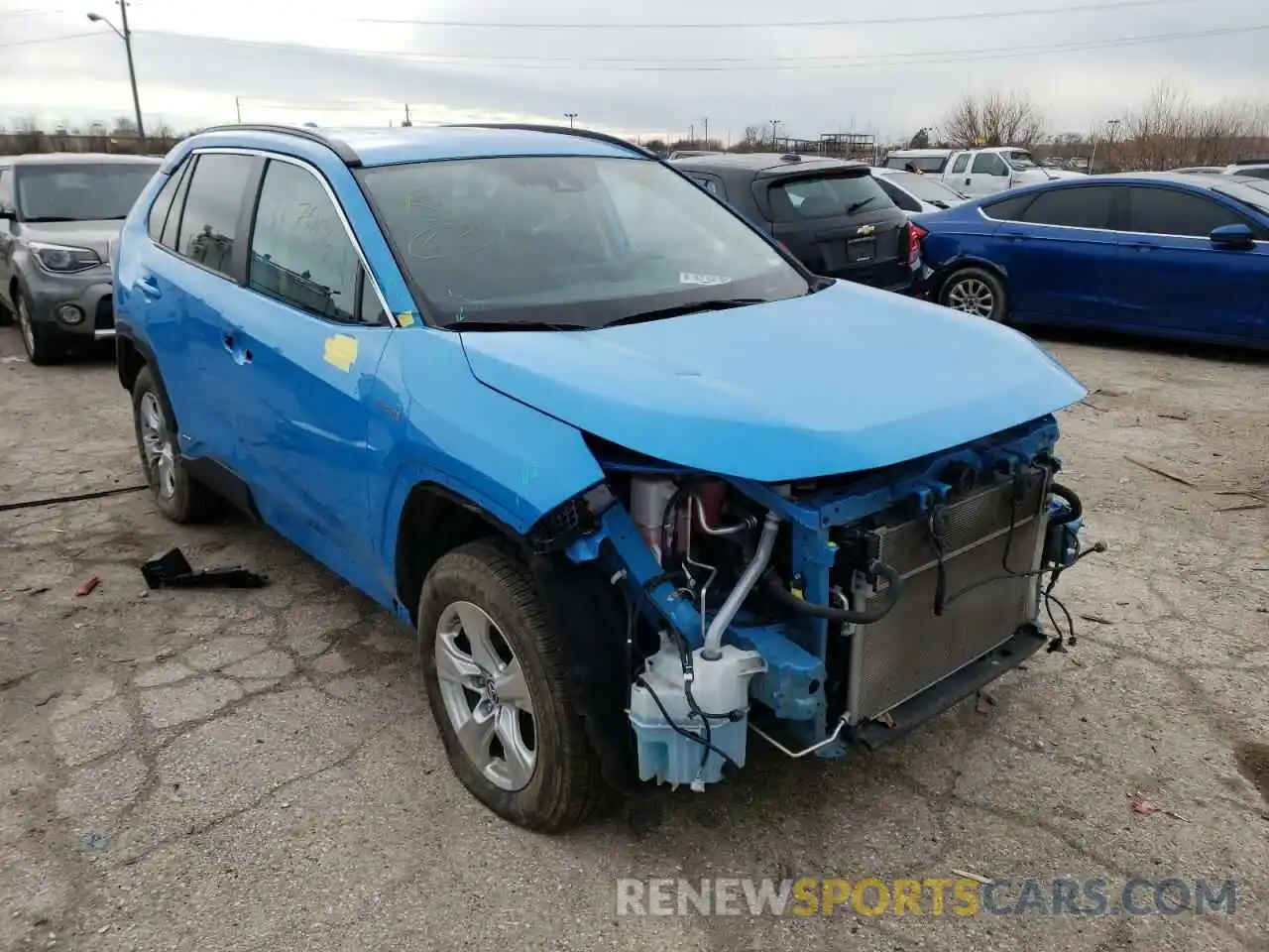 1 Photograph of a damaged car 2T3MWRFV9KW017952 TOYOTA RAV4 2019