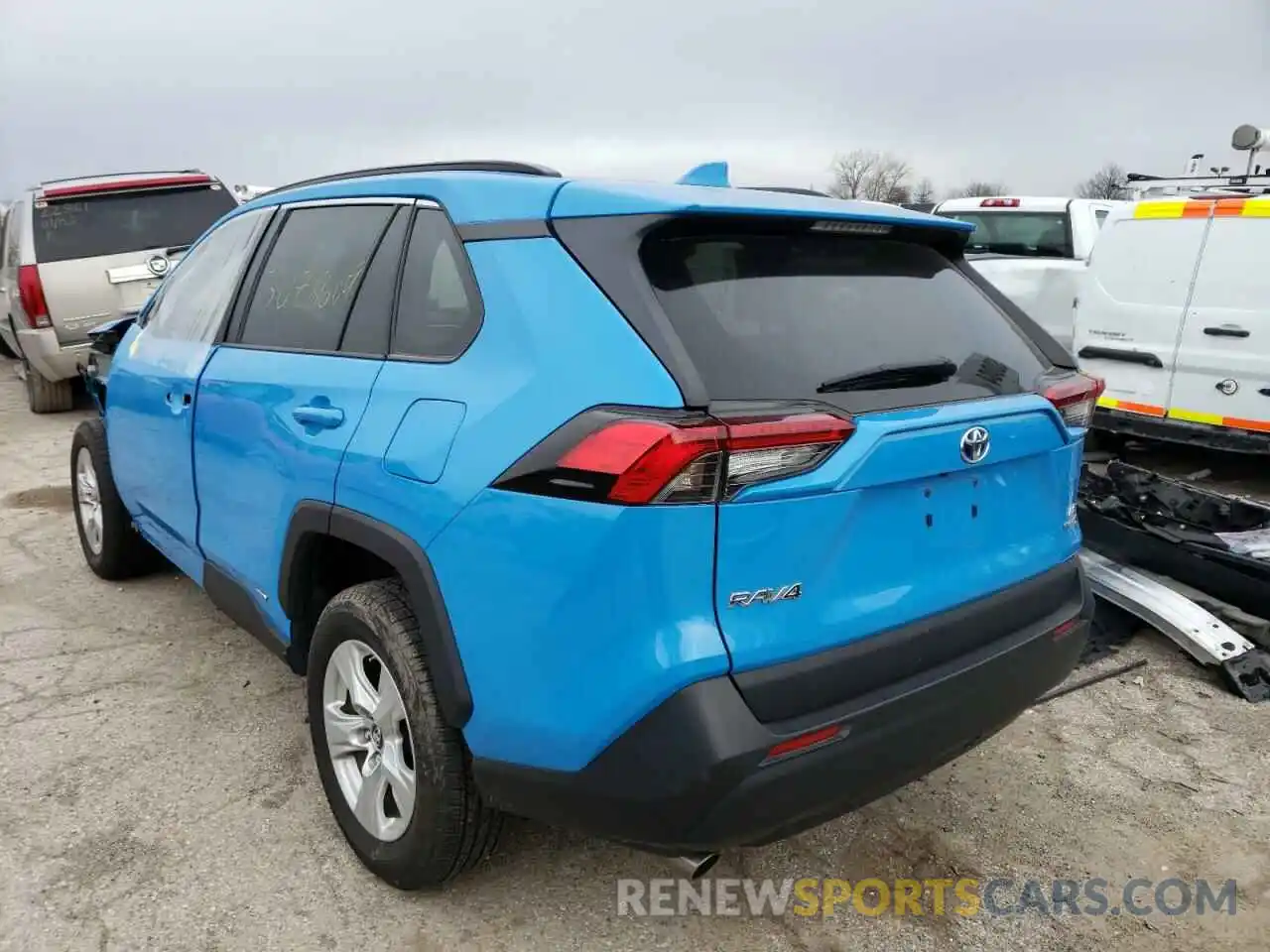 3 Photograph of a damaged car 2T3MWRFV9KW017952 TOYOTA RAV4 2019