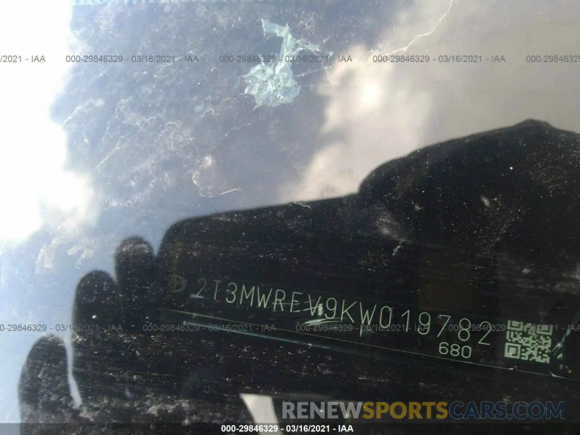 9 Photograph of a damaged car 2T3MWRFV9KW019782 TOYOTA RAV4 2019