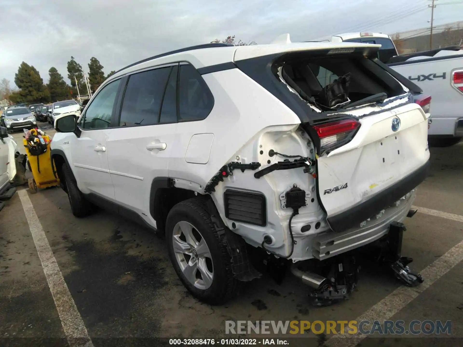 3 Фотография поврежденного автомобиля 2T3MWRFV9KW025209 TOYOTA RAV4 2019