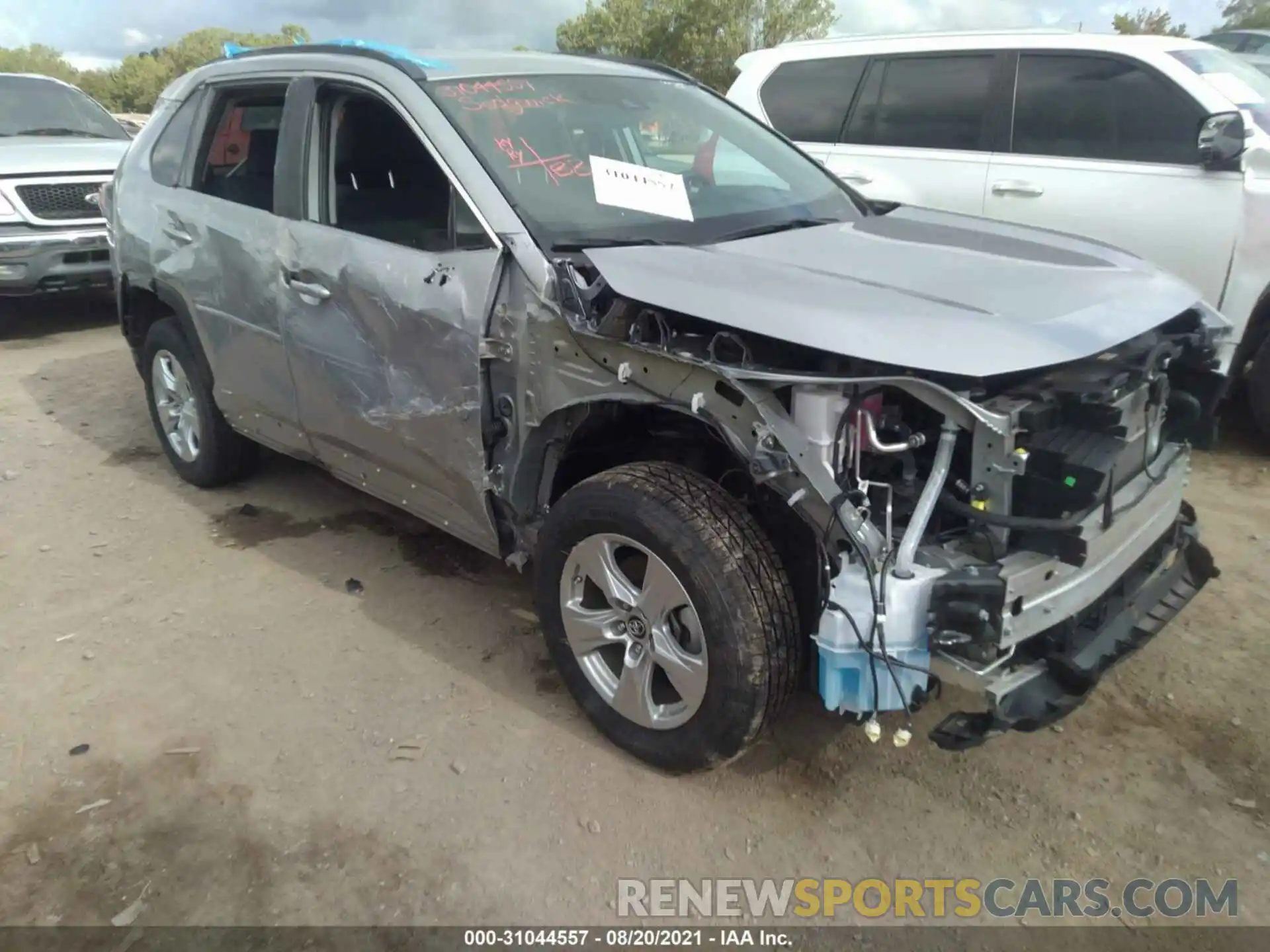 1 Photograph of a damaged car 2T3MWRFV9KW026327 TOYOTA RAV4 2019