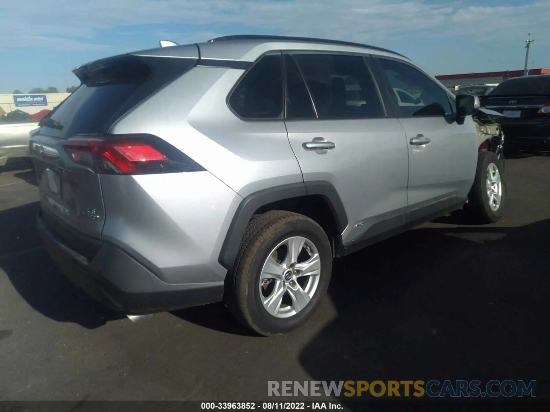 4 Photograph of a damaged car 2T3MWRFVXKW003946 TOYOTA RAV4 2019