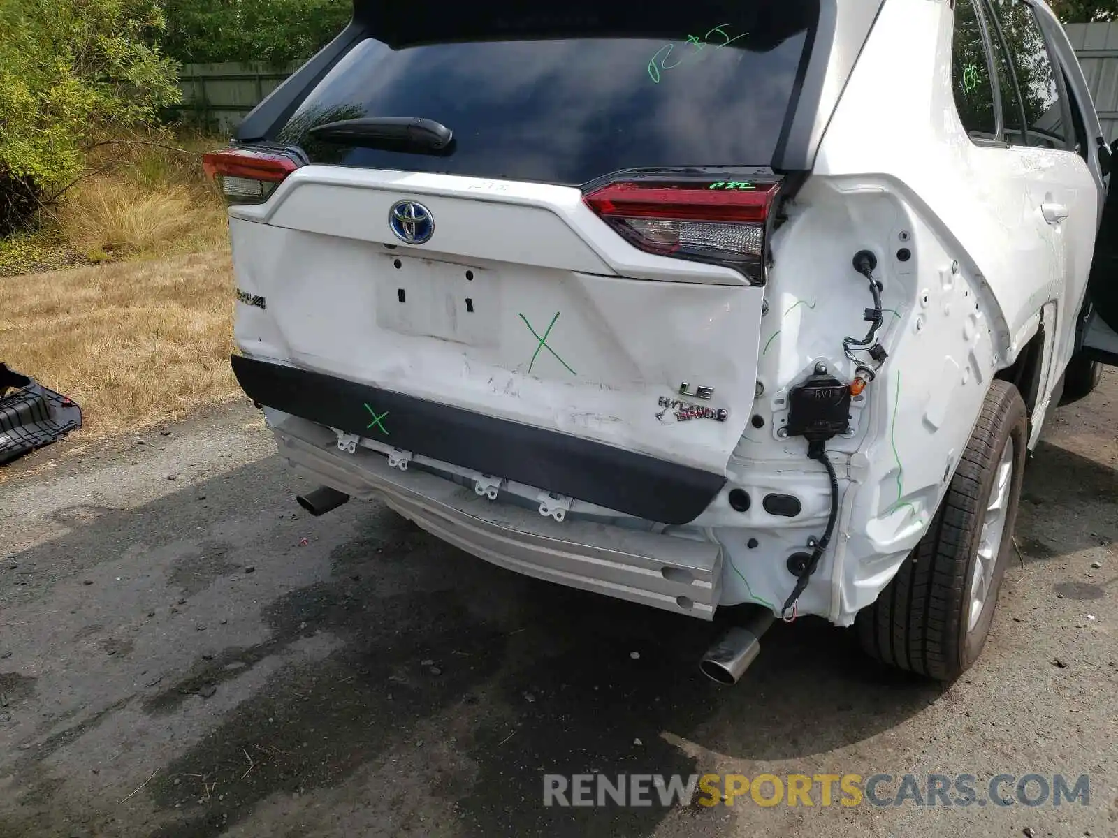 9 Photograph of a damaged car 2T3MWRFVXKW011321 TOYOTA RAV4 2019