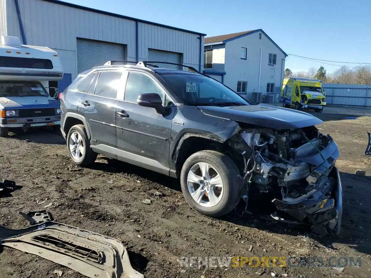 4 Photograph of a damaged car 2T3MWRFVXKW044738 TOYOTA RAV4 2019