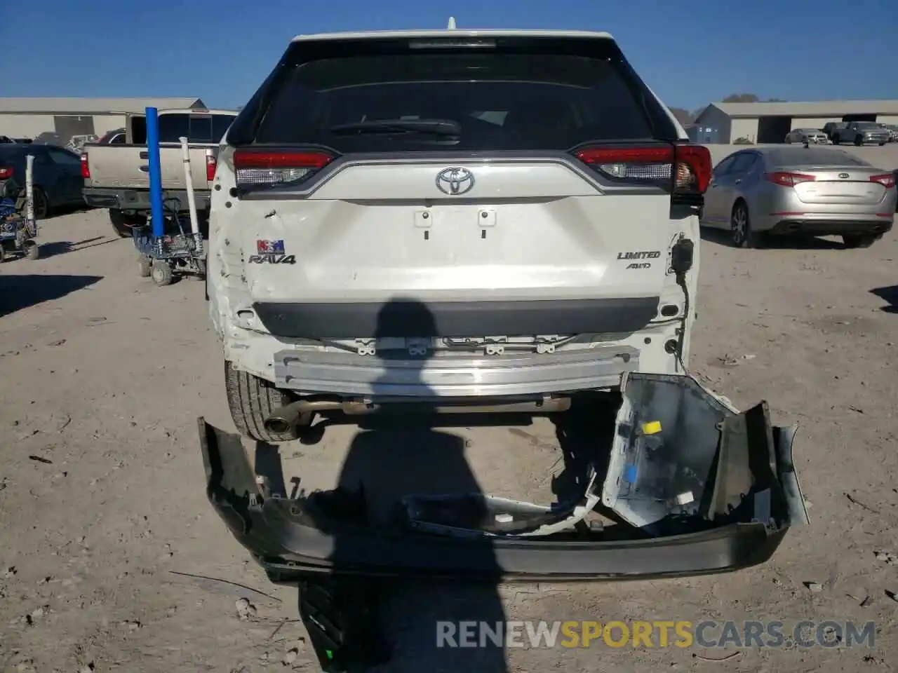 9 Photograph of a damaged car 2T3N1RFV0KC002454 TOYOTA RAV4 2019