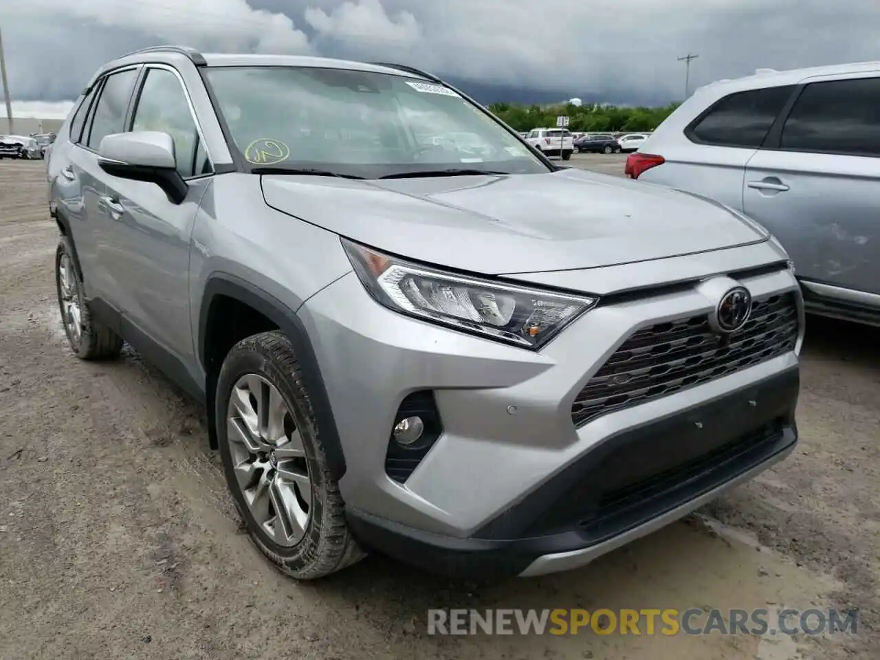 1 Photograph of a damaged car 2T3N1RFV0KW016840 TOYOTA RAV4 2019