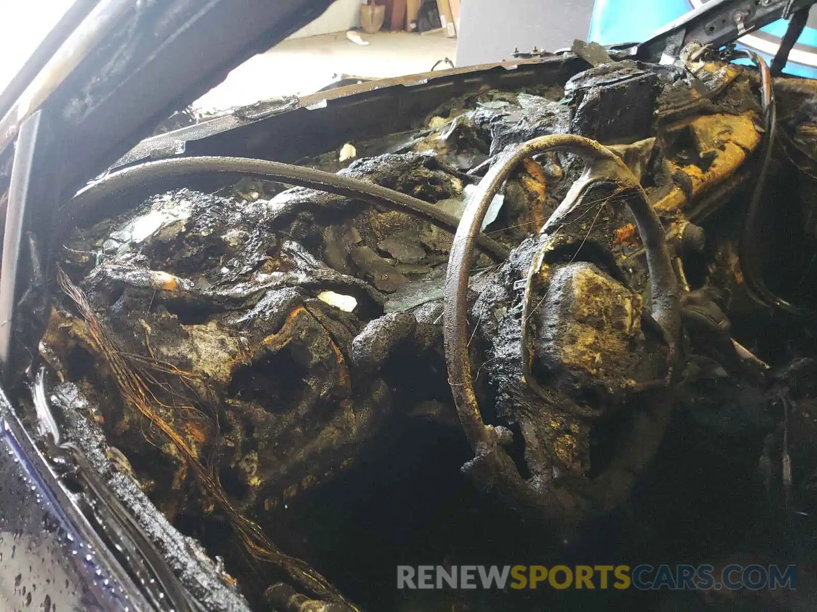 8 Photograph of a damaged car 2T3N1RFV0KW065018 TOYOTA RAV4 2019