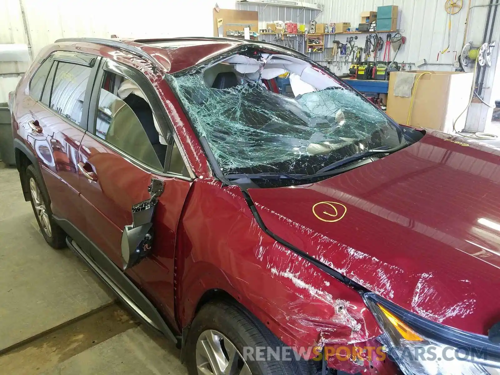 9 Photograph of a damaged car 2T3N1RFV1KW064573 TOYOTA RAV4 2019