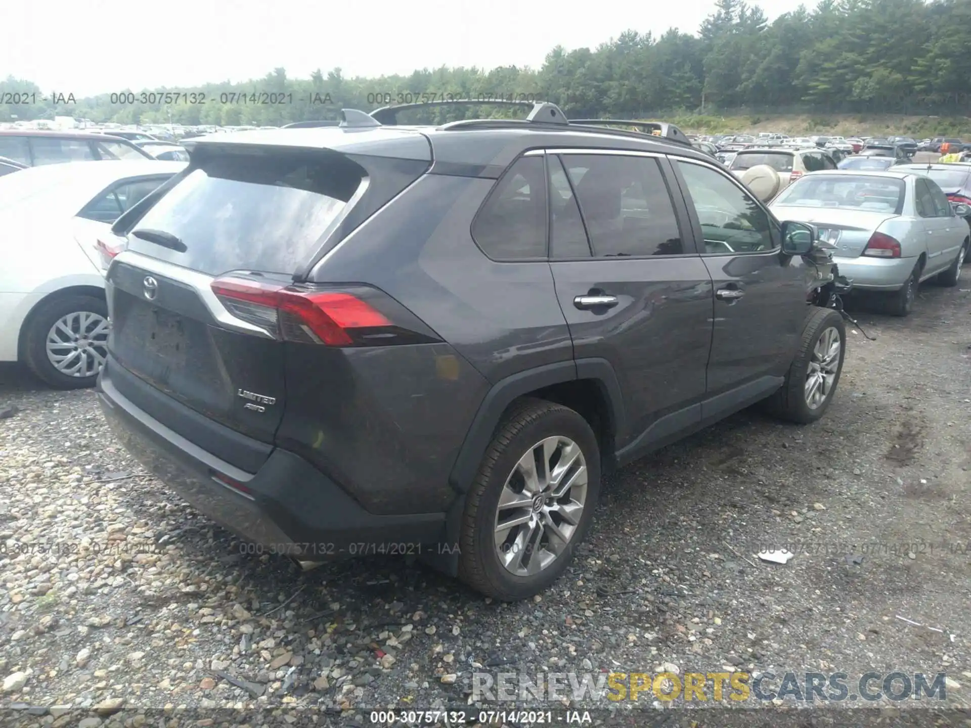 4 Photograph of a damaged car 2T3N1RFV2KW001840 TOYOTA RAV4 2019