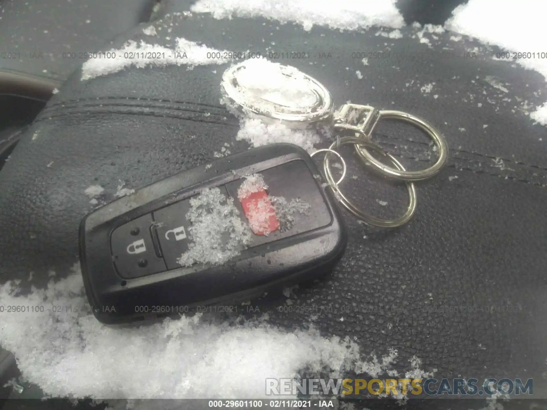 11 Photograph of a damaged car 2T3N1RFV2KW005077 TOYOTA RAV4 2019